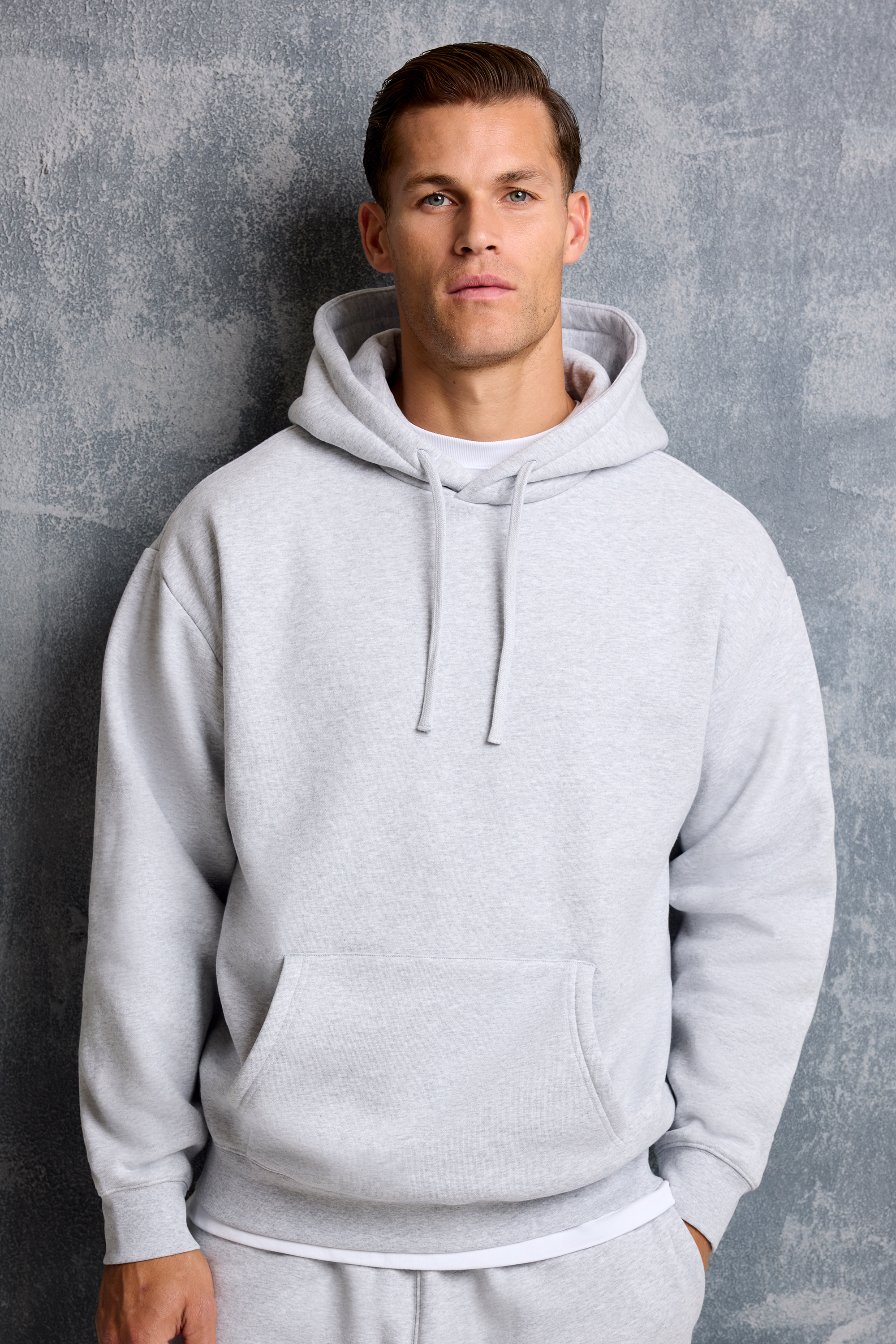 ZARVI MILAN OVERSIZED HOODIE