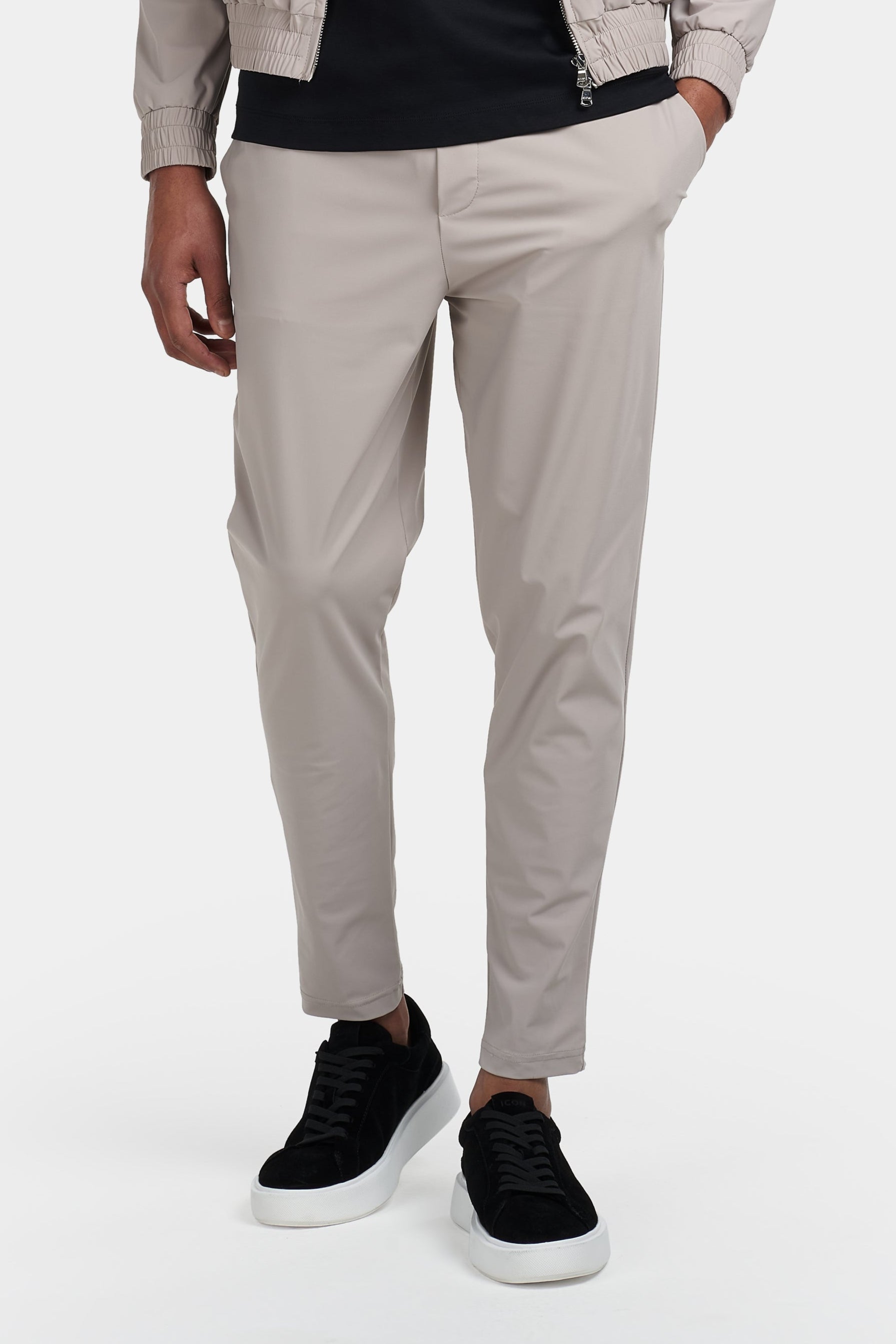 ZARVI TRAVEL PANTS