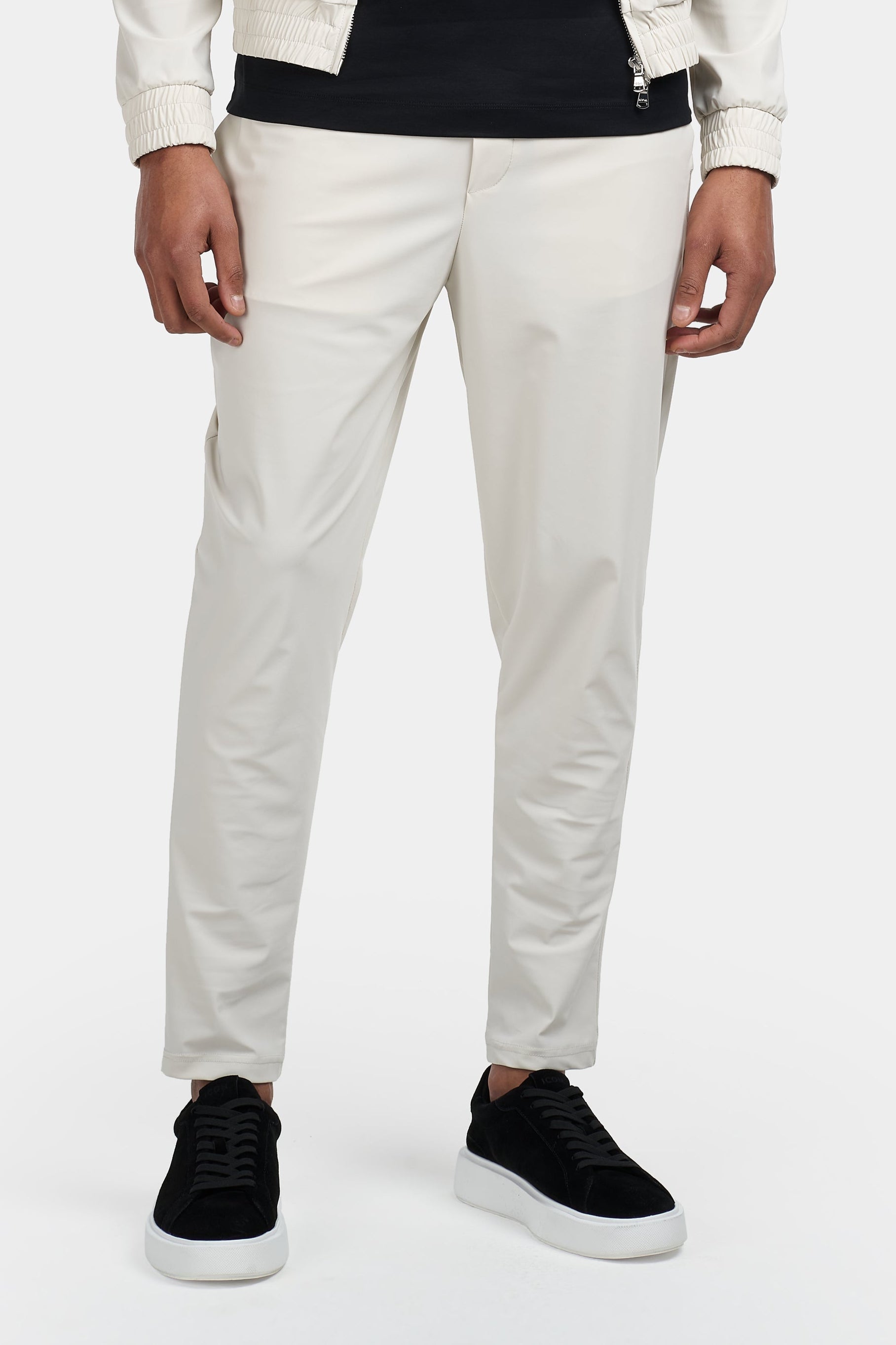 ZARVI TRAVEL PANTS