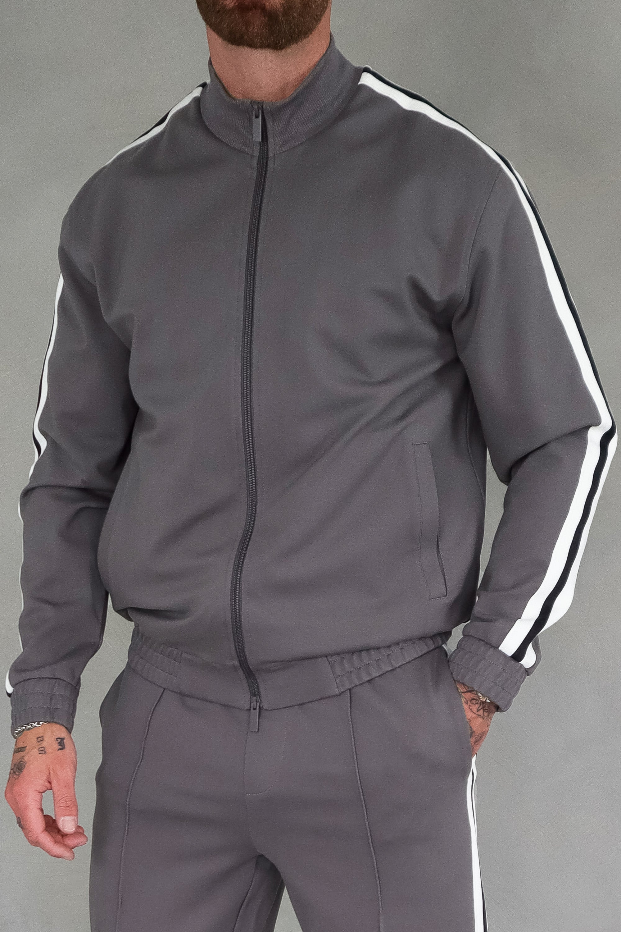 ZARVI TAPE TRACK JACKET