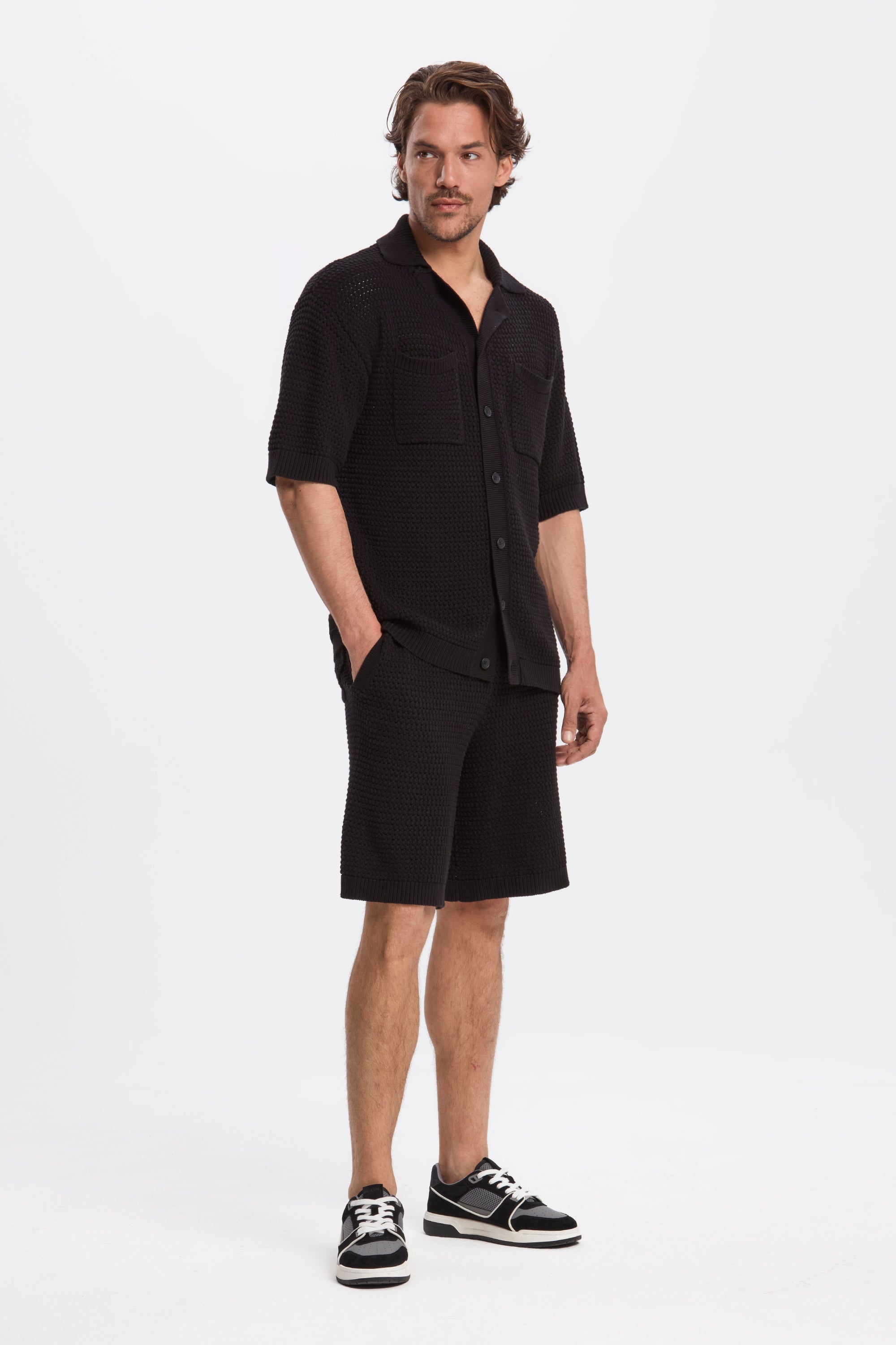 LE CHEMISE À MANCHES SANS CROCHET MATESE