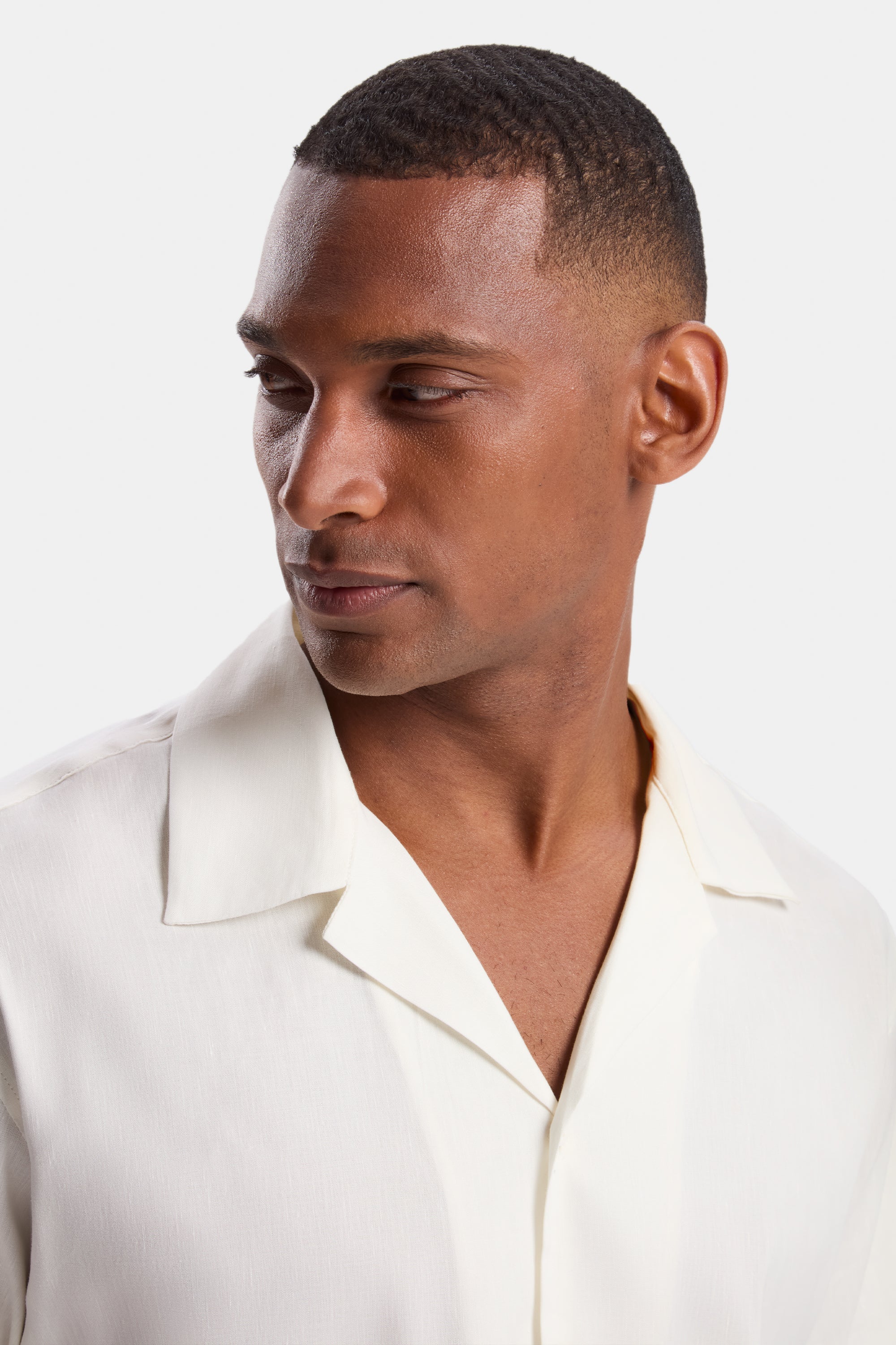 THE LINEN SS SHIRT