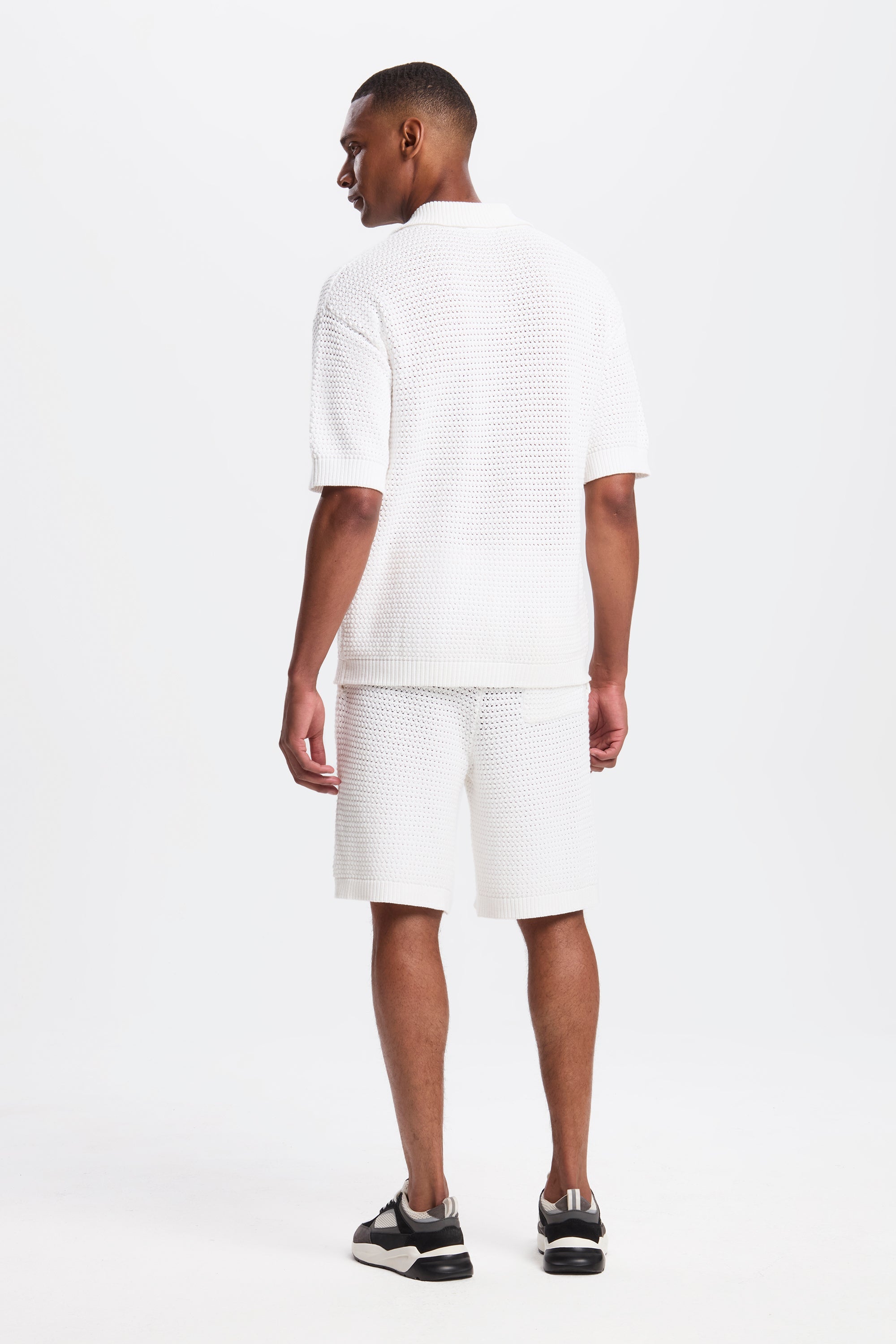 LE CHEMISE À MANCHES SANS CROCHET MATESE