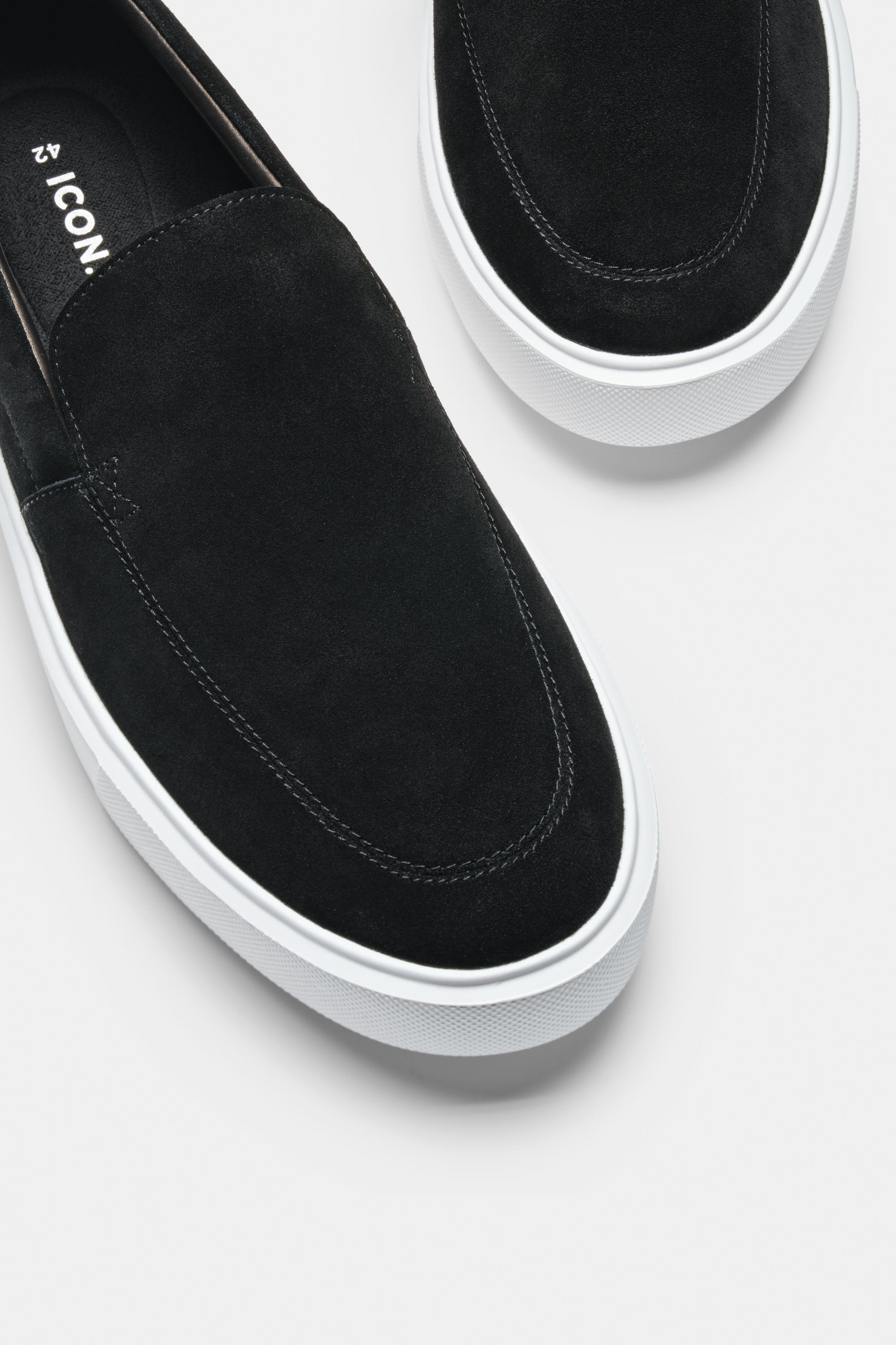 ZARVI CLASSIC SUEDE SLIP ON