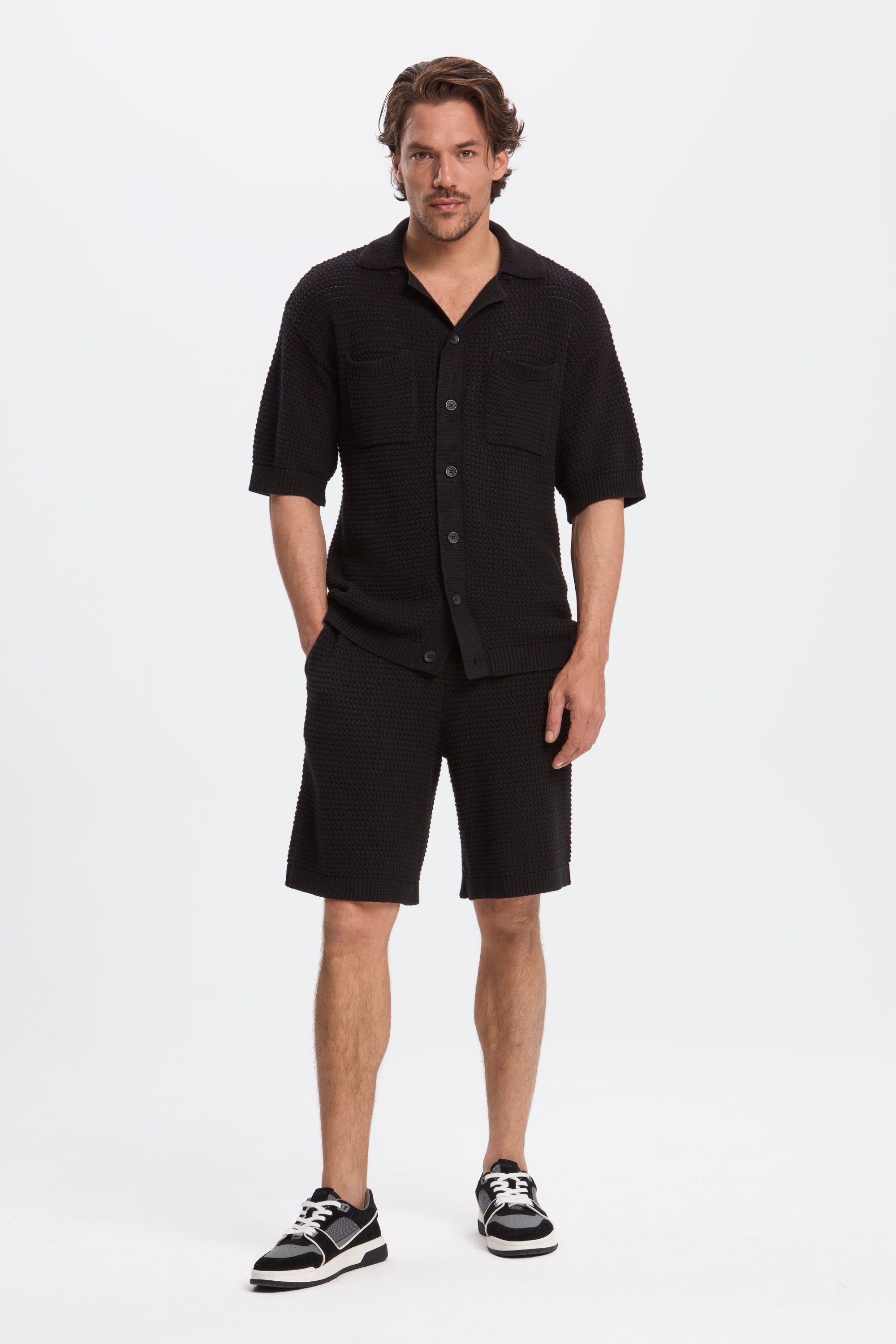 LE CHEMISE À MANCHES SANS CROCHET MATESE