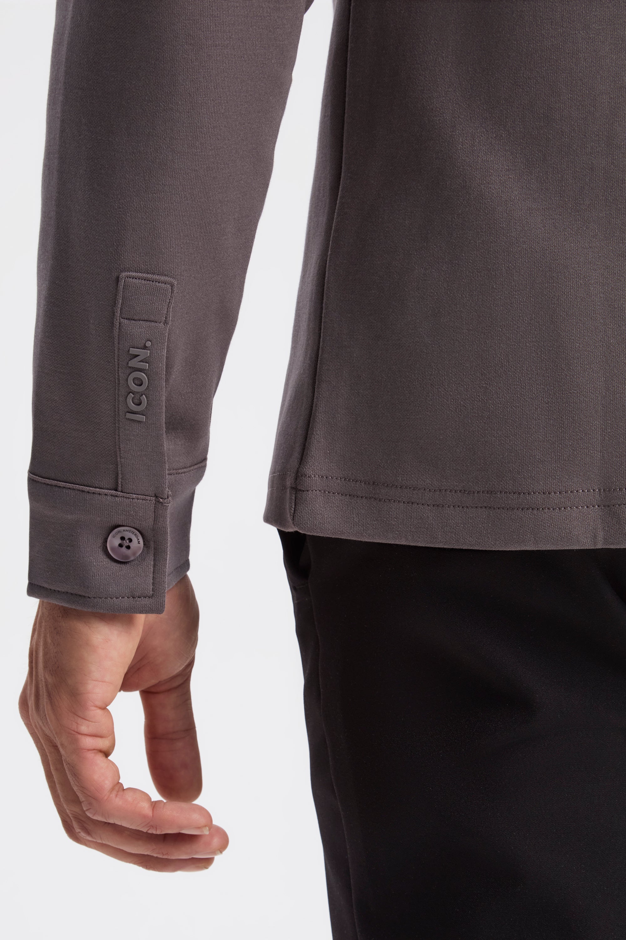 THE ATHLETIC OVERSHIRT