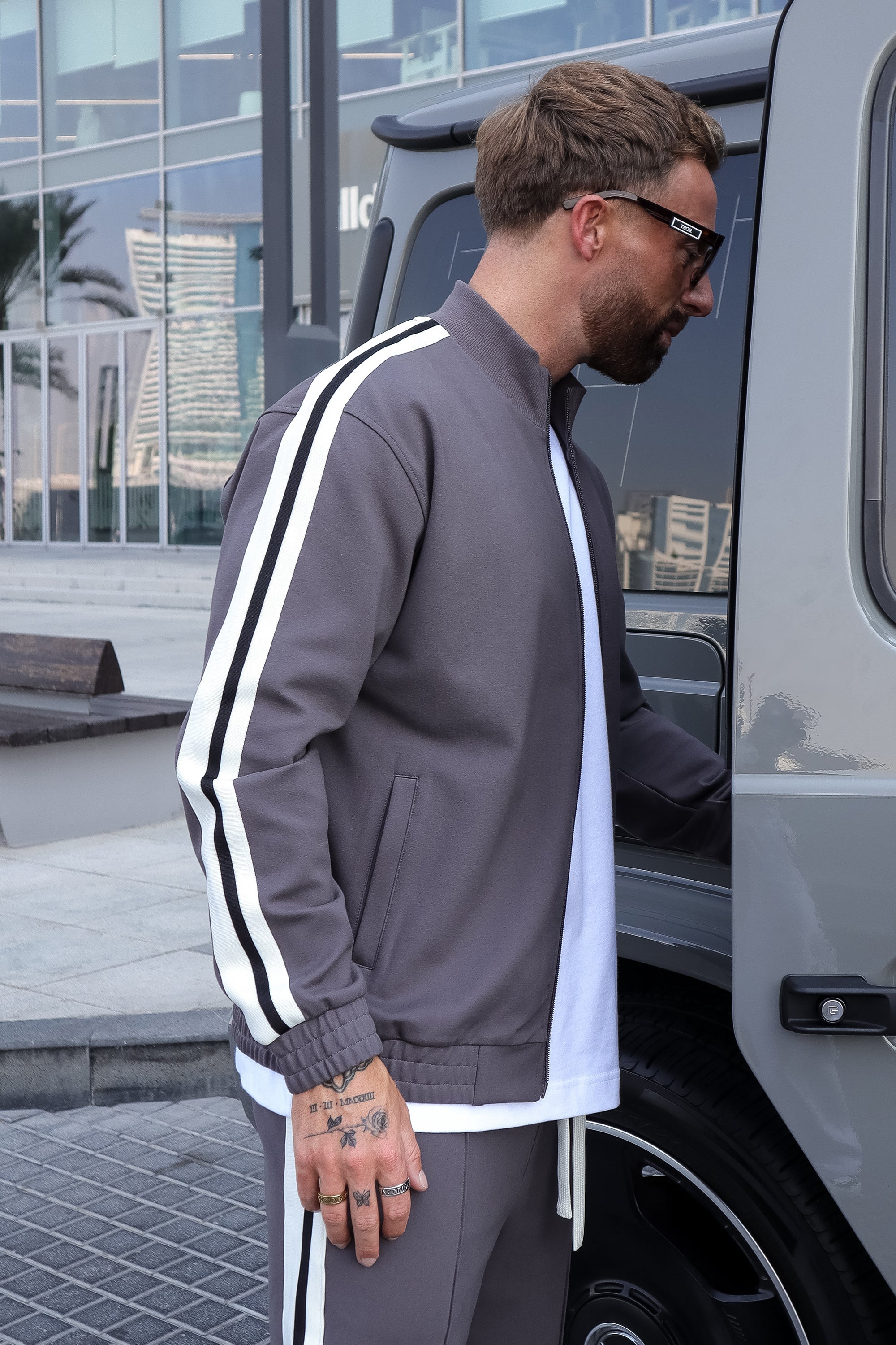 ZARVI TAPE TRACK JACKET