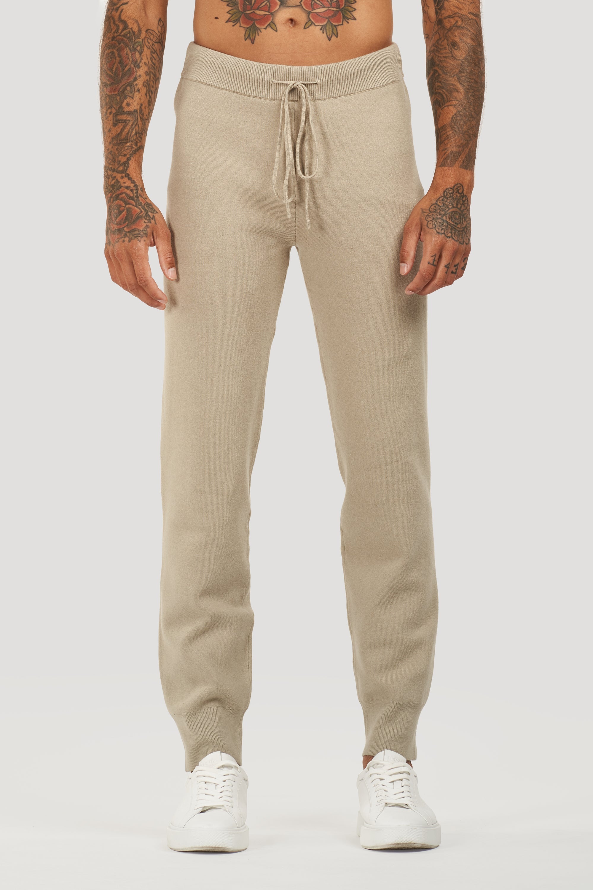 ZARVI ELITE CASHMERE JOGGER