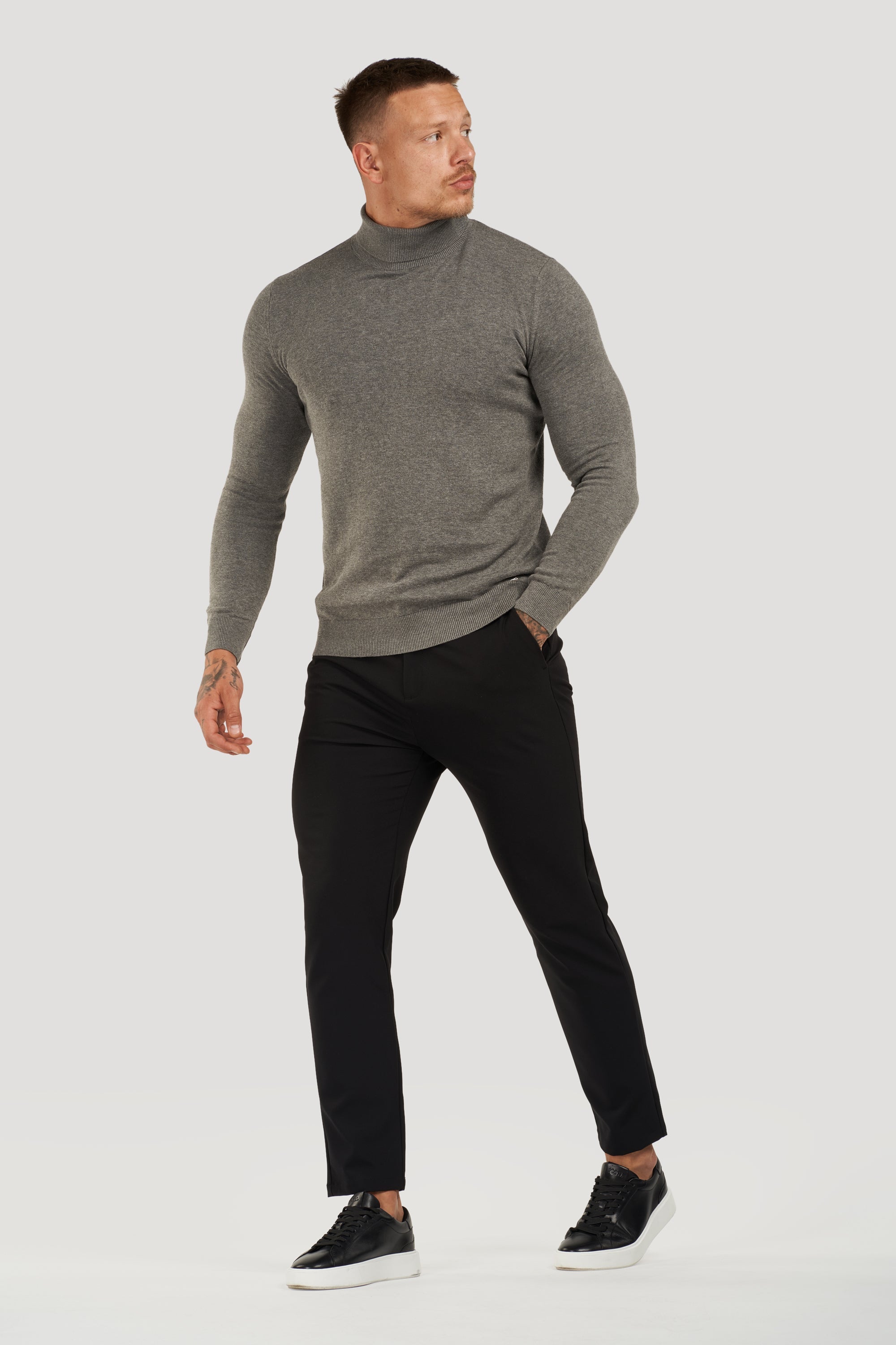 ZARVI ARTURO TURTLENECK