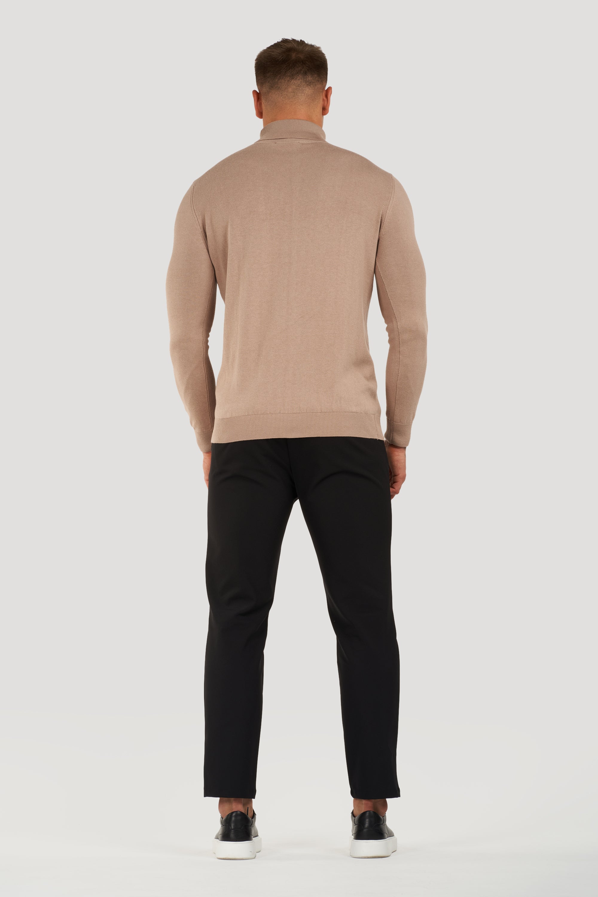ZARVI ARTURO TURTLENECK