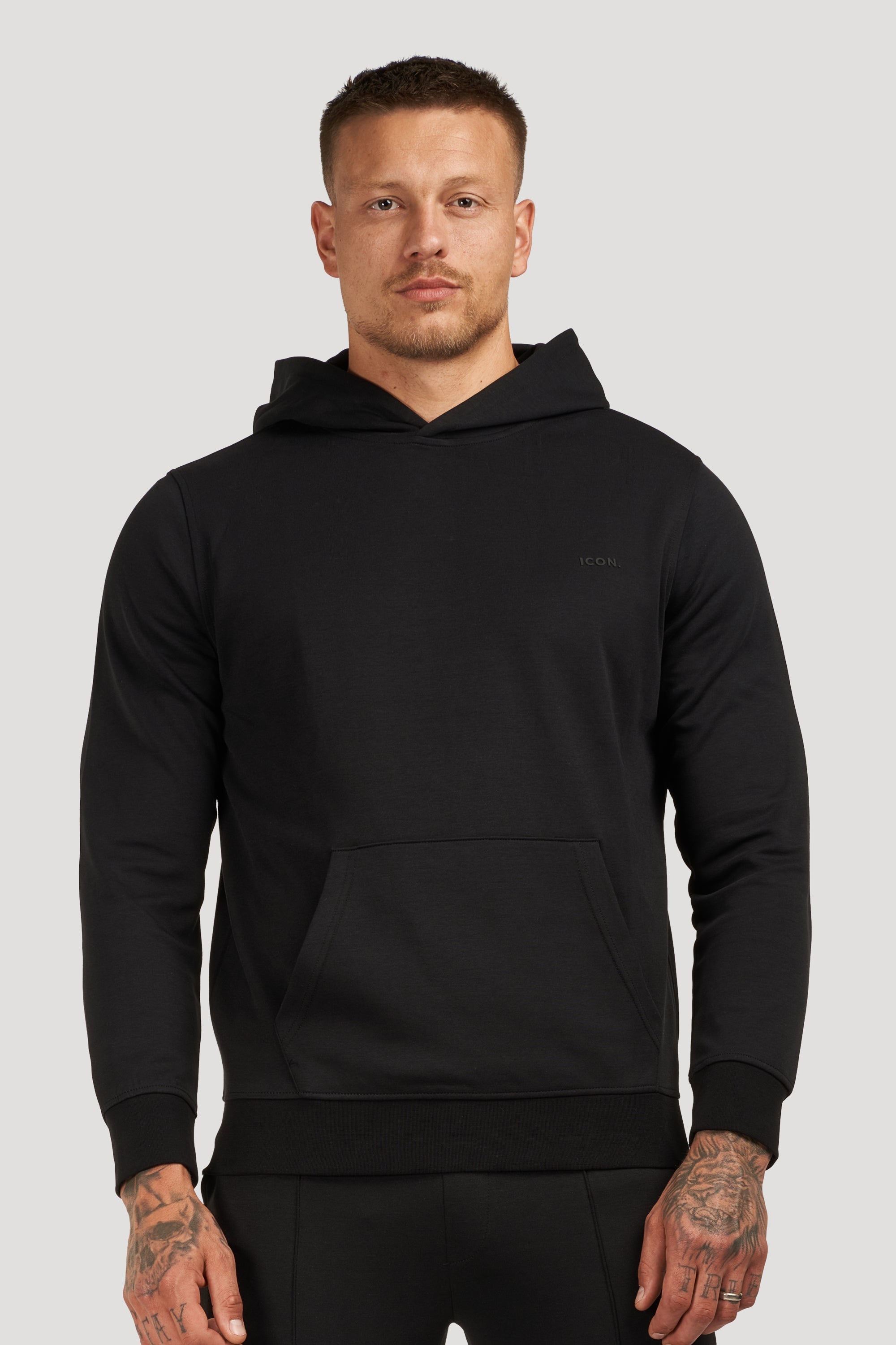 ZARVI ATHLETIC HOODIE