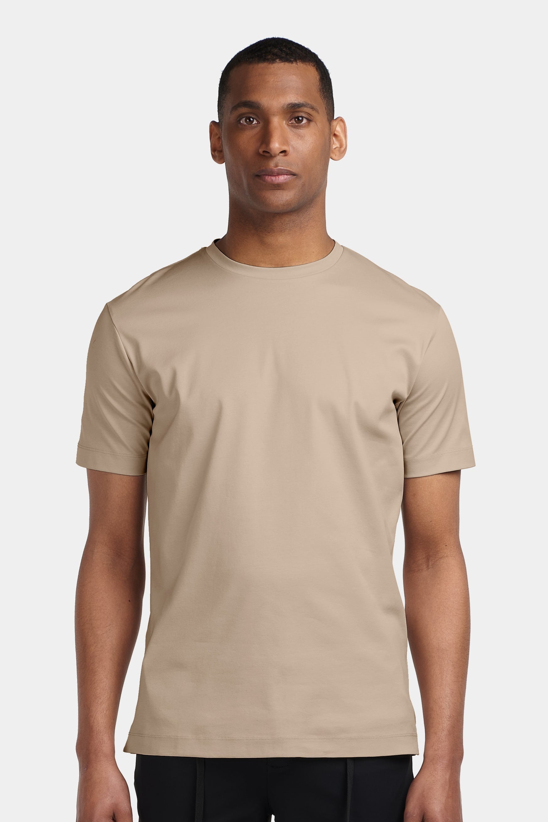 ZARVI LUXE T-SHIRT