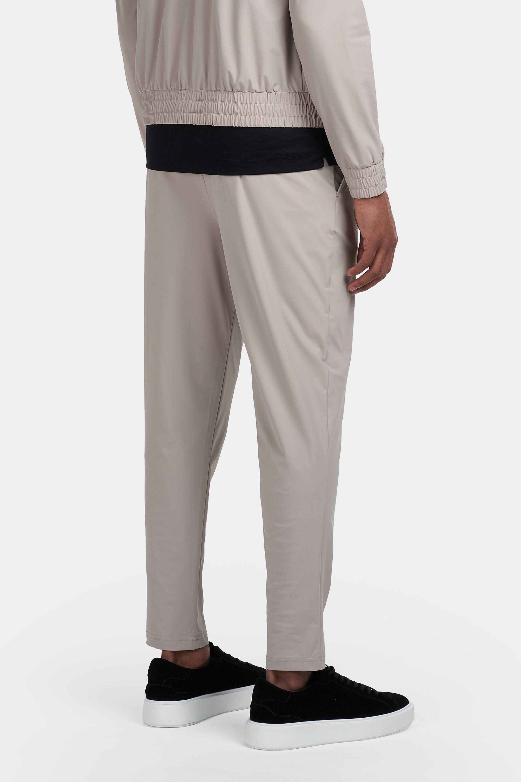 ZARVI TRAVEL PANTS
