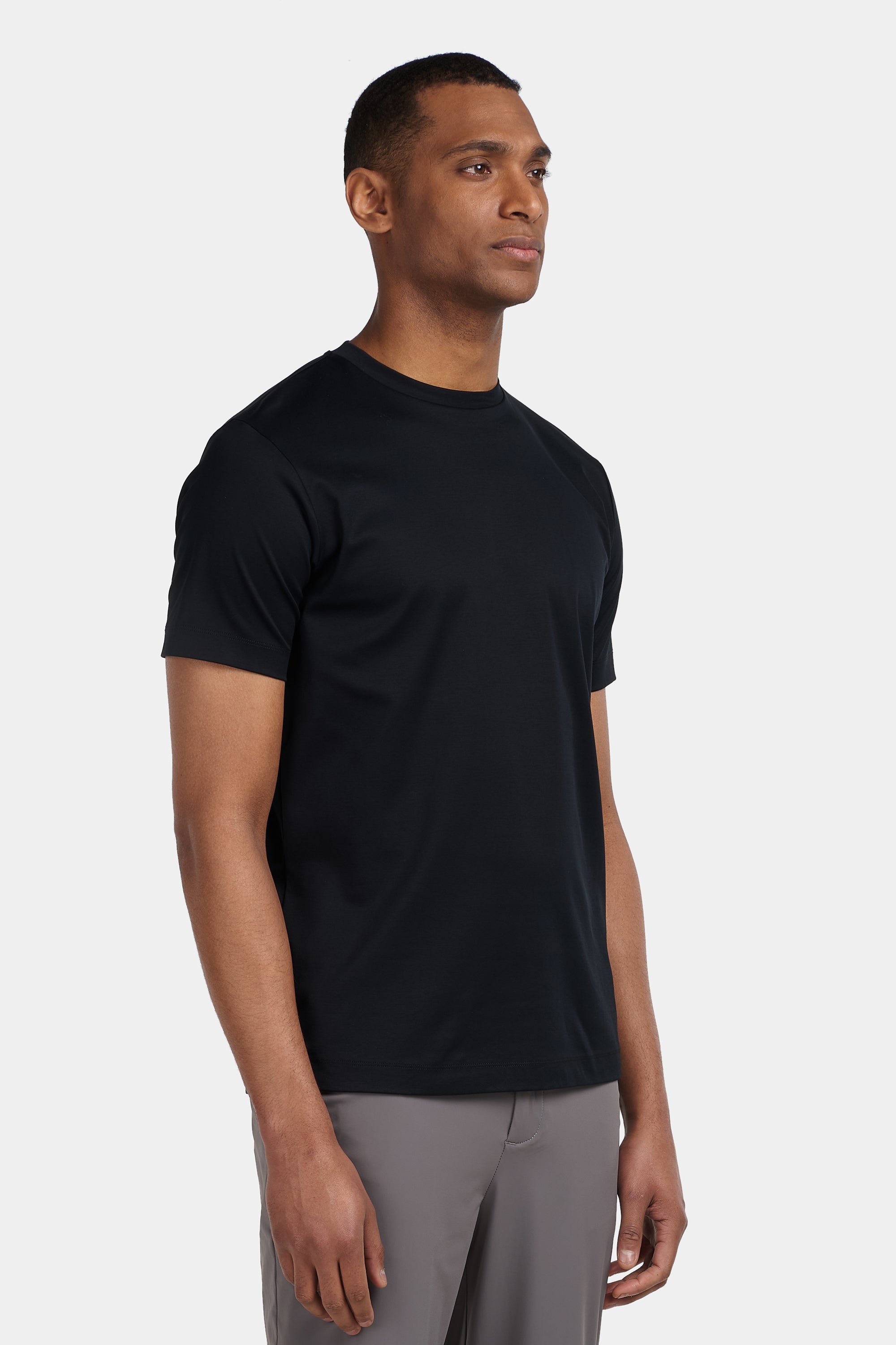 ZARVI LUXE T-SHIRT