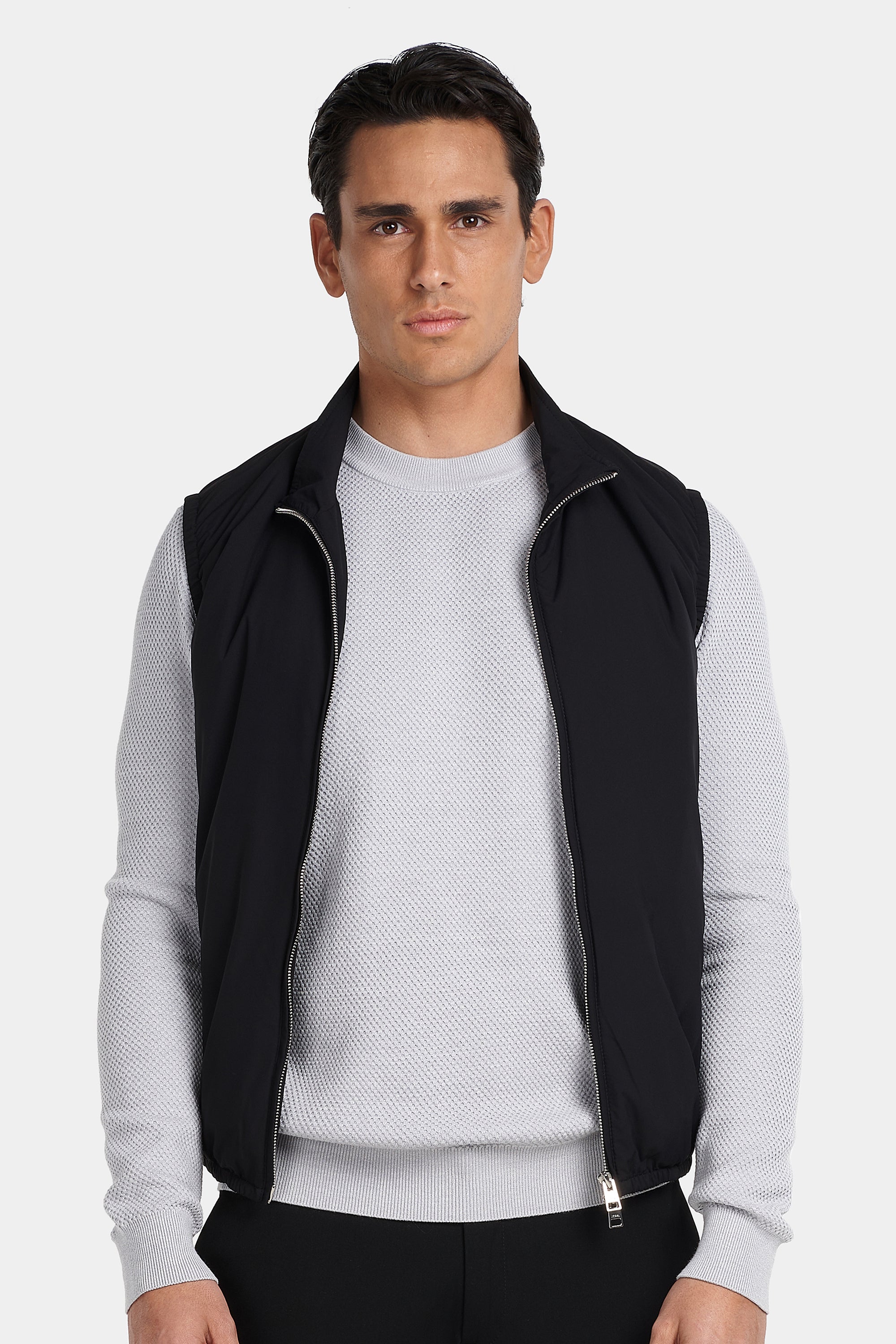 THE TRAVEL BODY WARMER