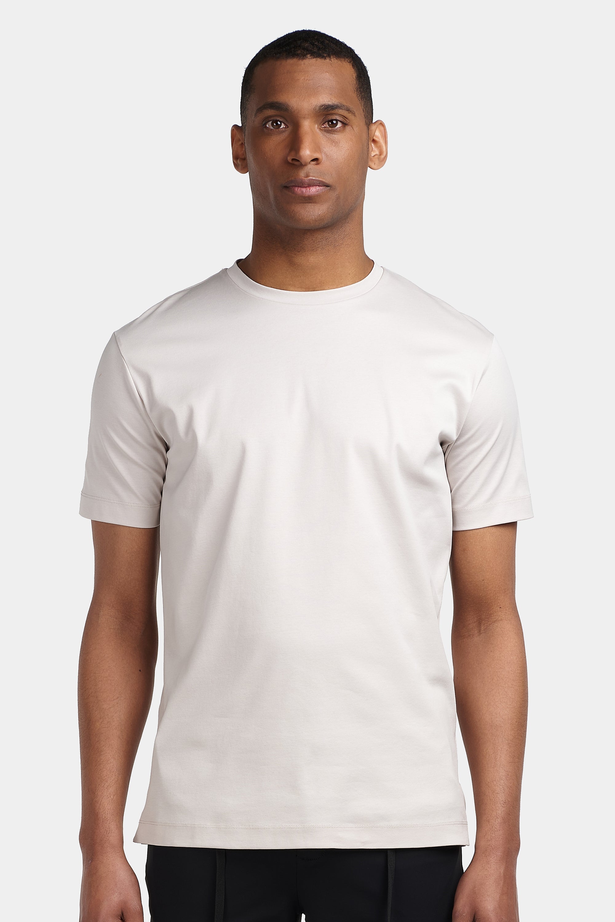 ZARVI LUXE T-SHIRT