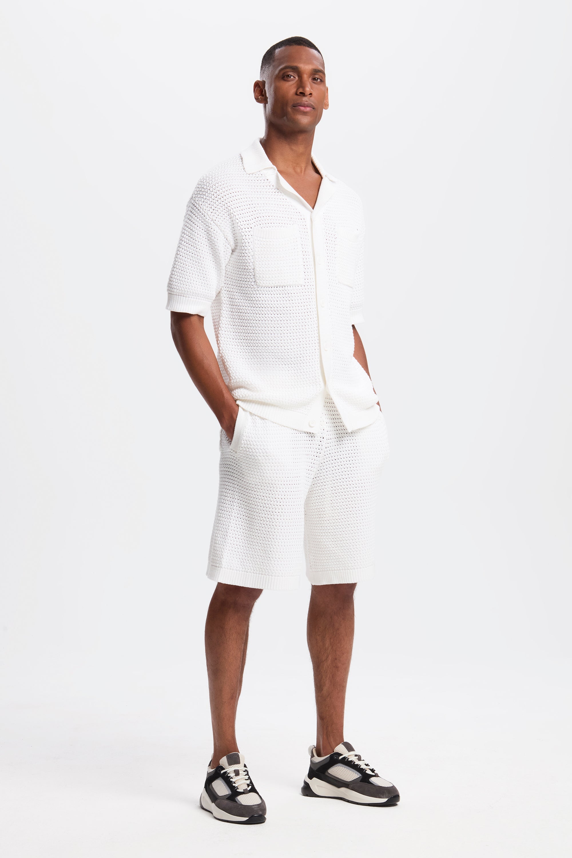 LE CHEMISE À MANCHES SANS CROCHET MATESE