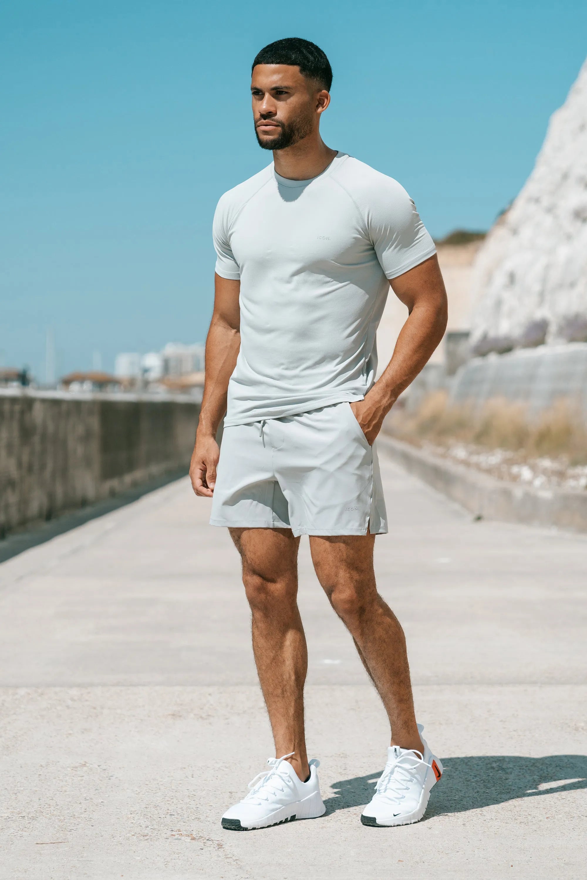 THE ICON ACTIVE T-SHIRT