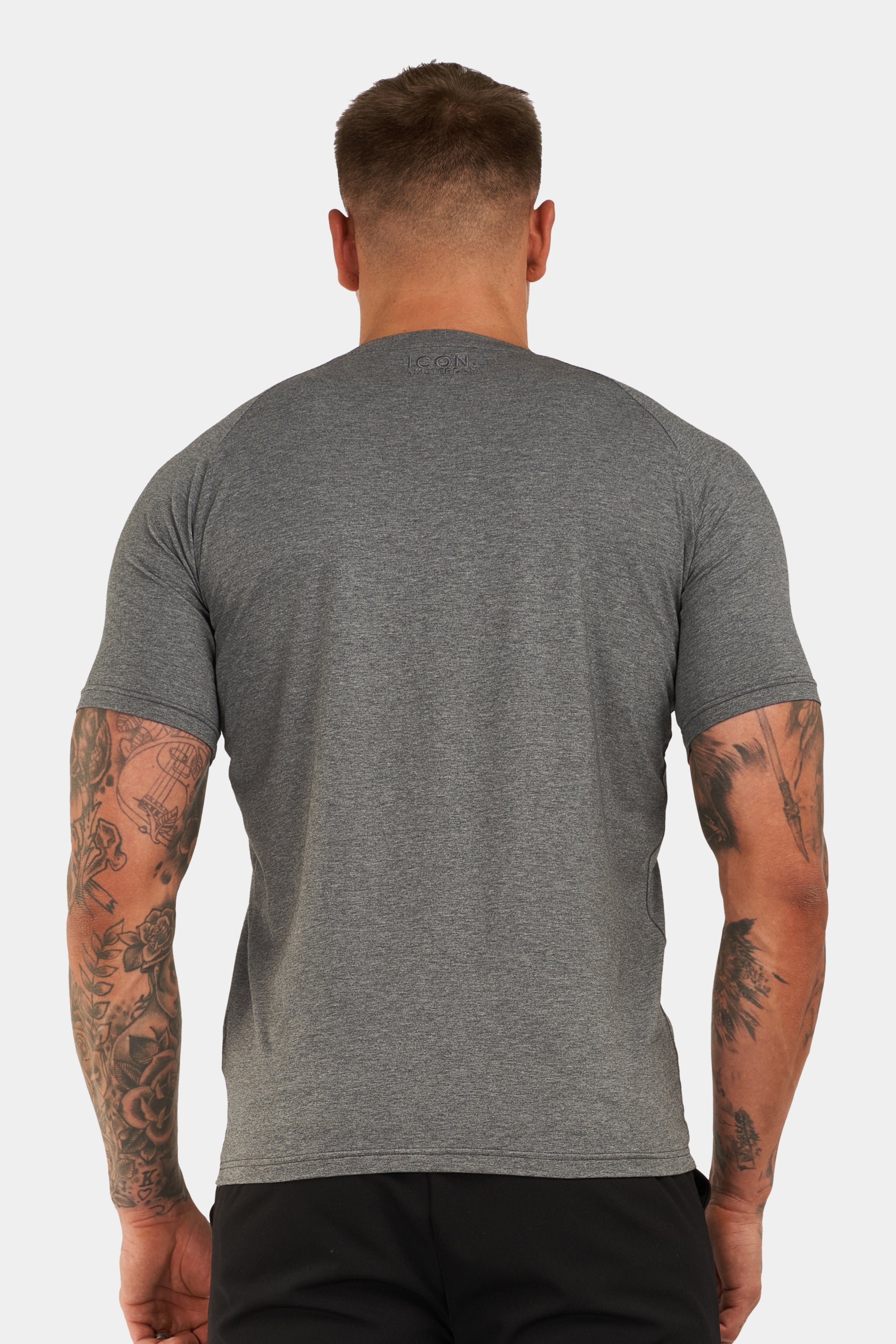 THE MUSCLE BASIC T-SHIRT
