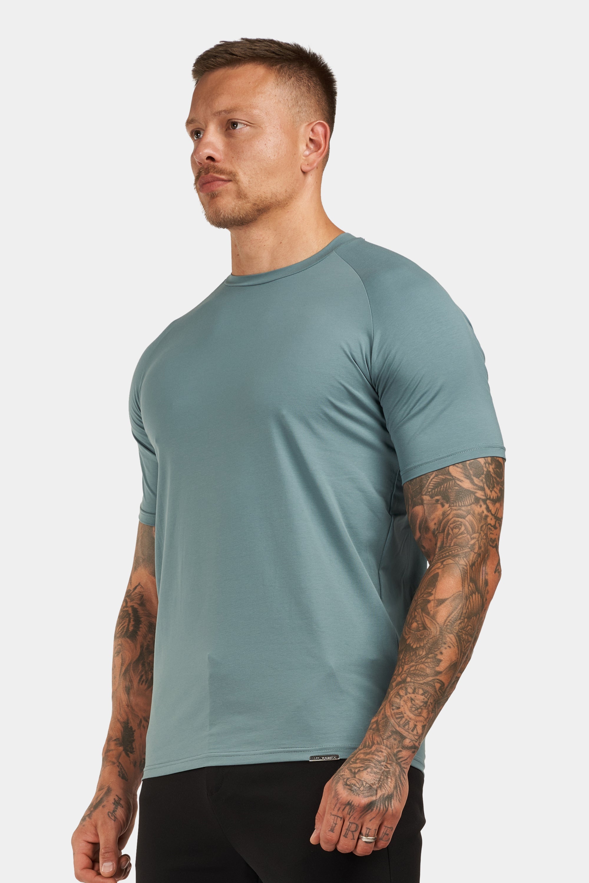 ZARVI MUSCLE BASIC T-SHIRT