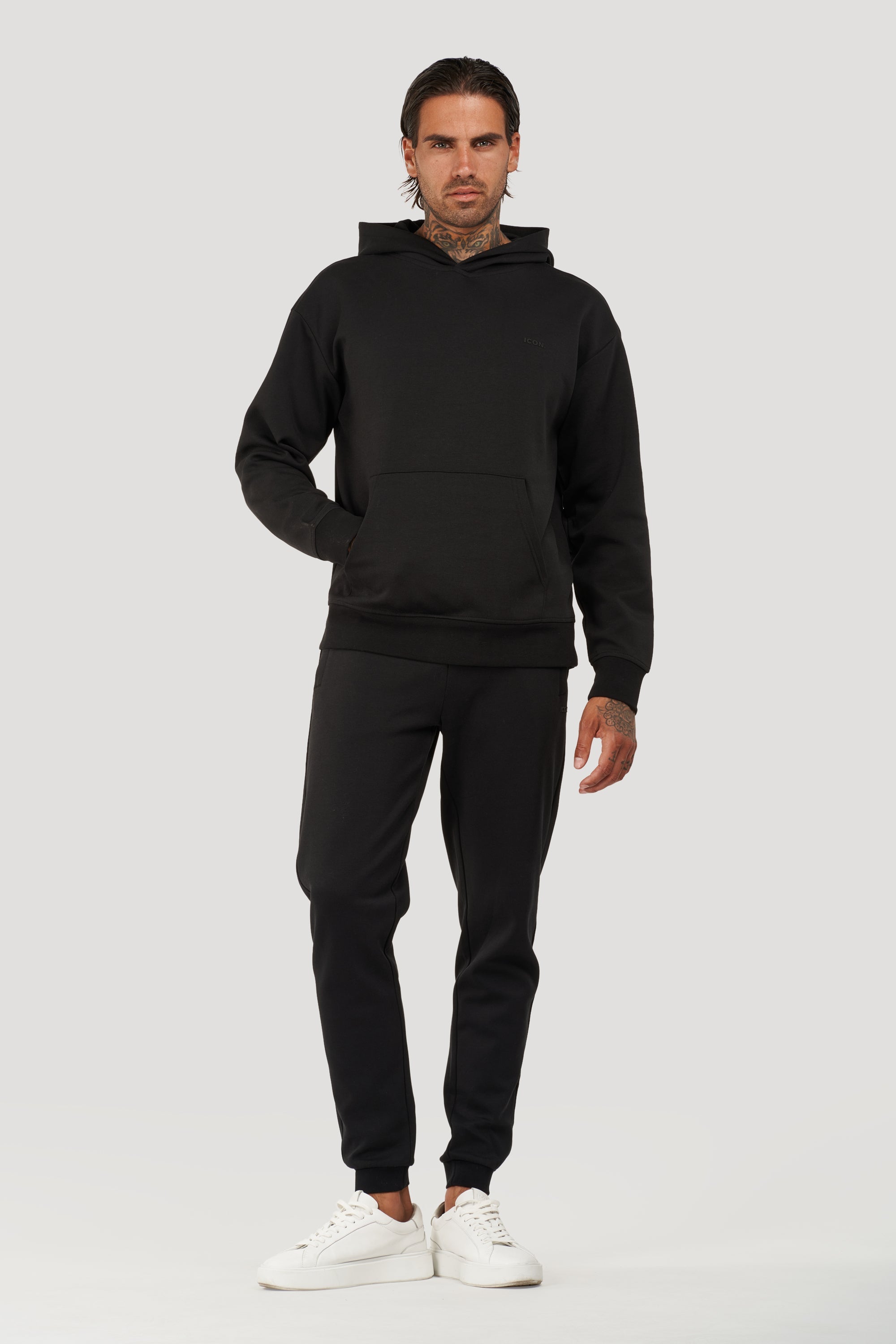 ZARVI RELAXED HOODIE