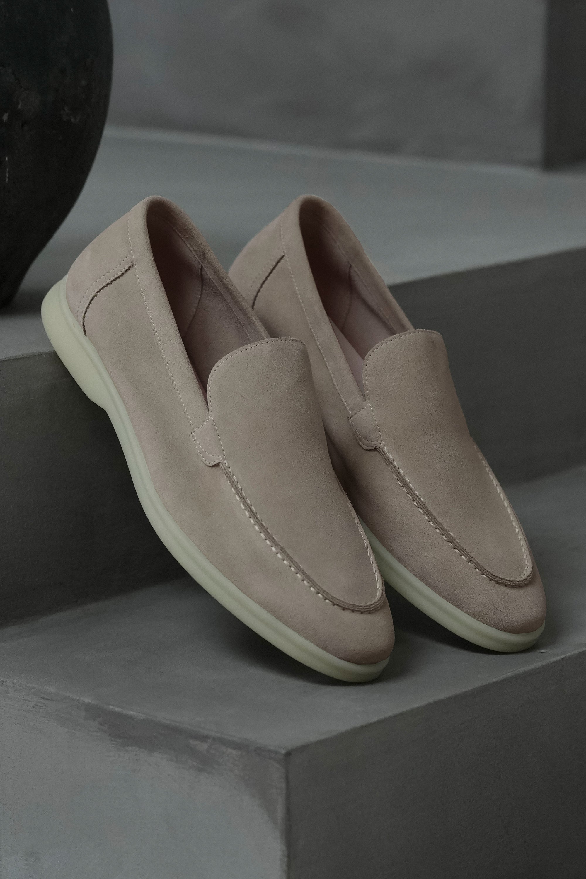 ZARVI CLASSIC SUEDE LOAFER