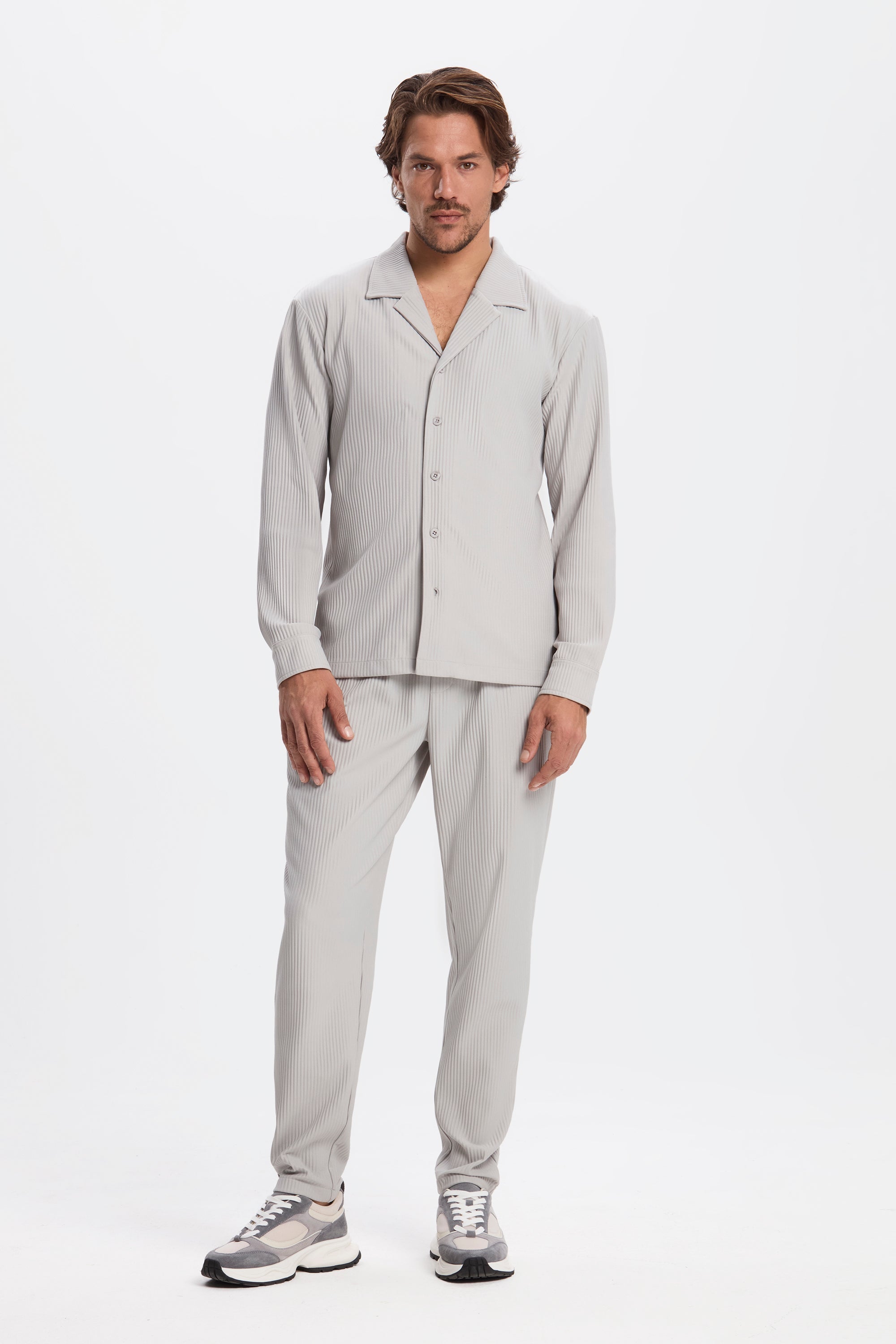 THE PLEATED TROUSERS