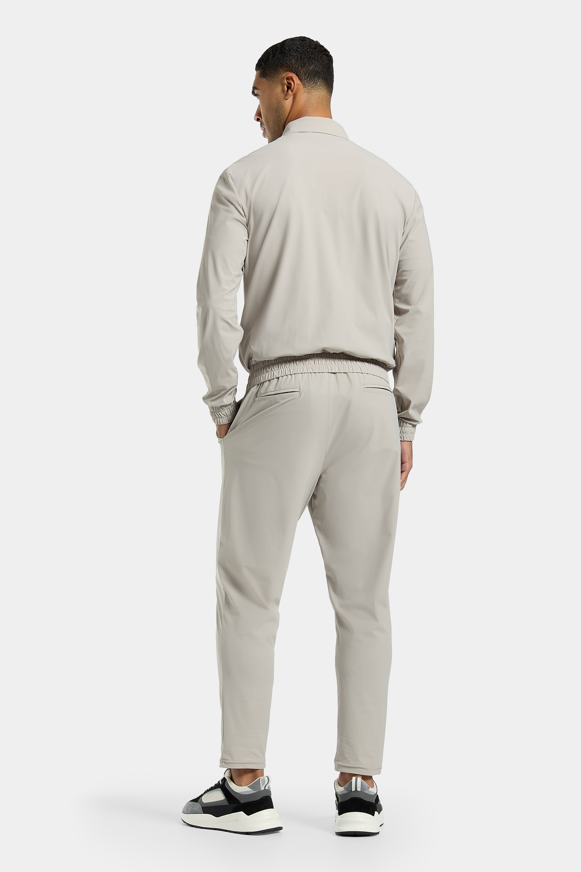 ZARVI VASTO TRACK PANTS