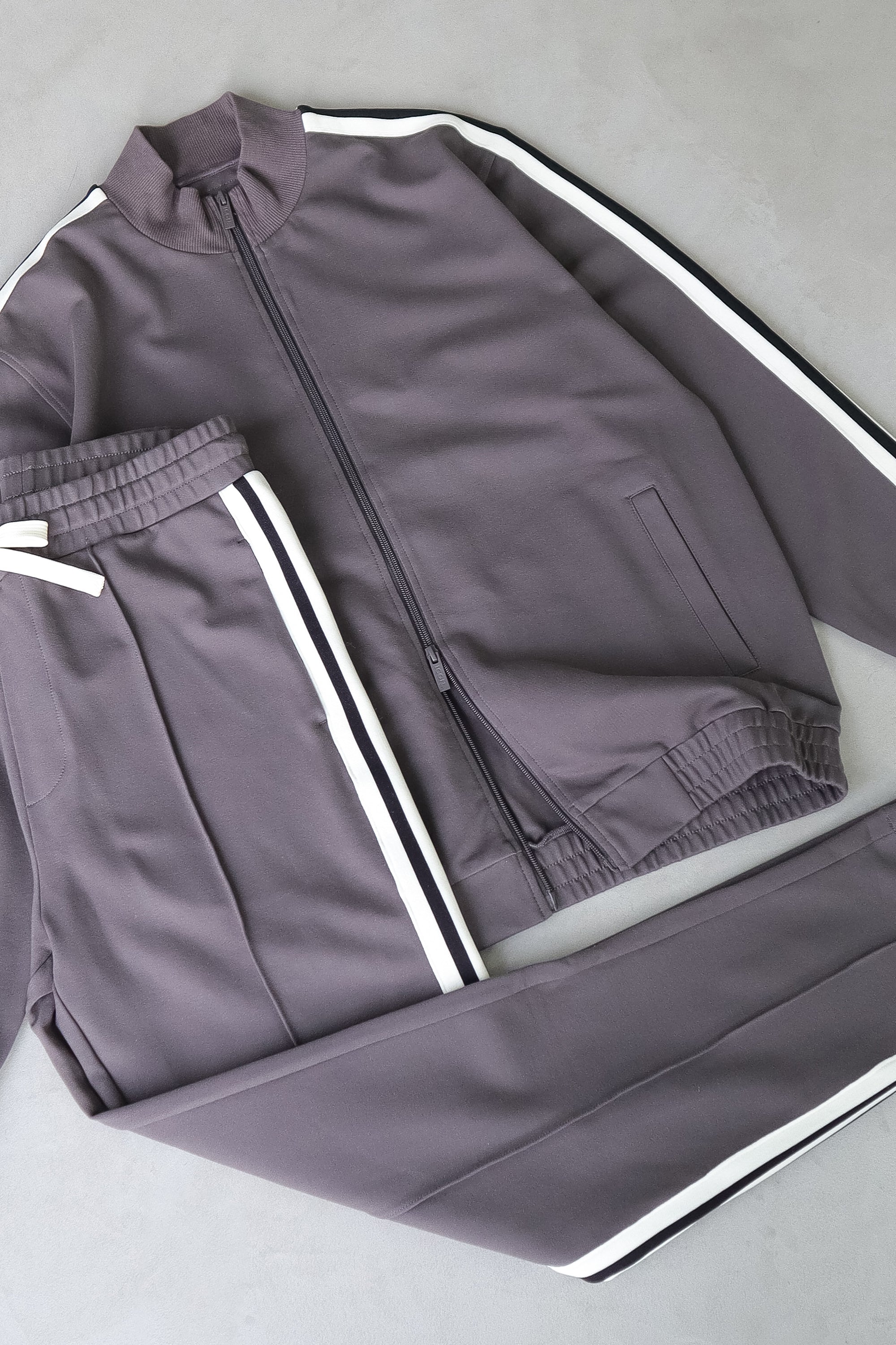 ZARVI TAPE TRACK JACKET