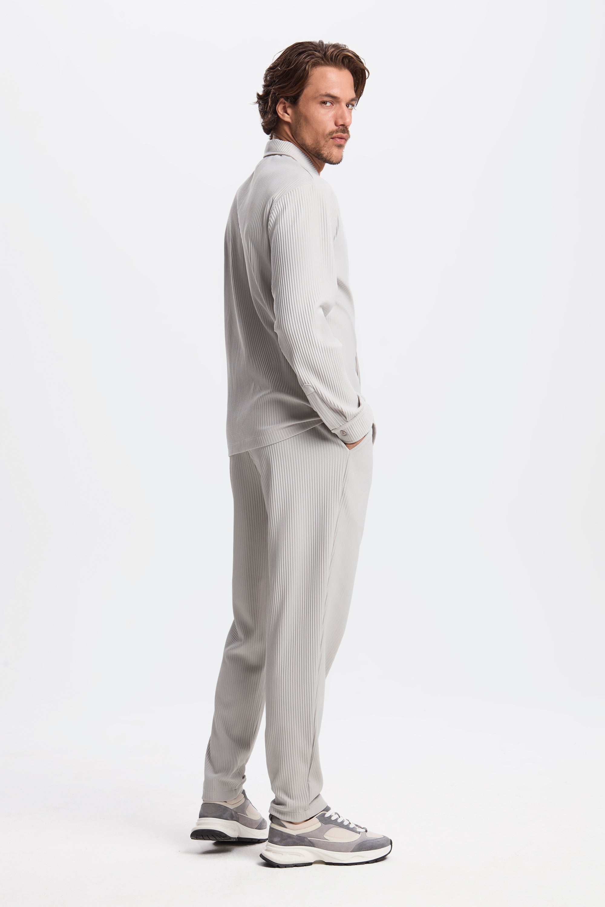 THE PLEATED LS SHIRT