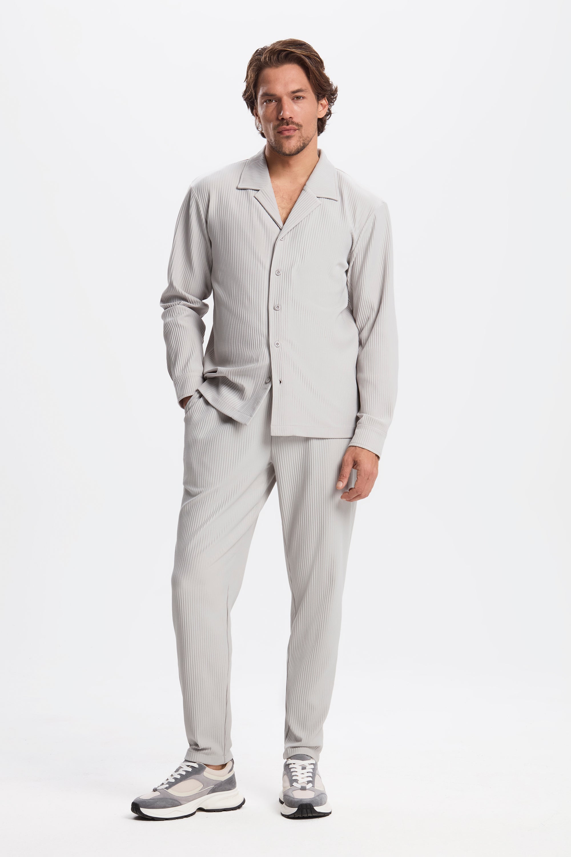 THE PLEATED TROUSERS