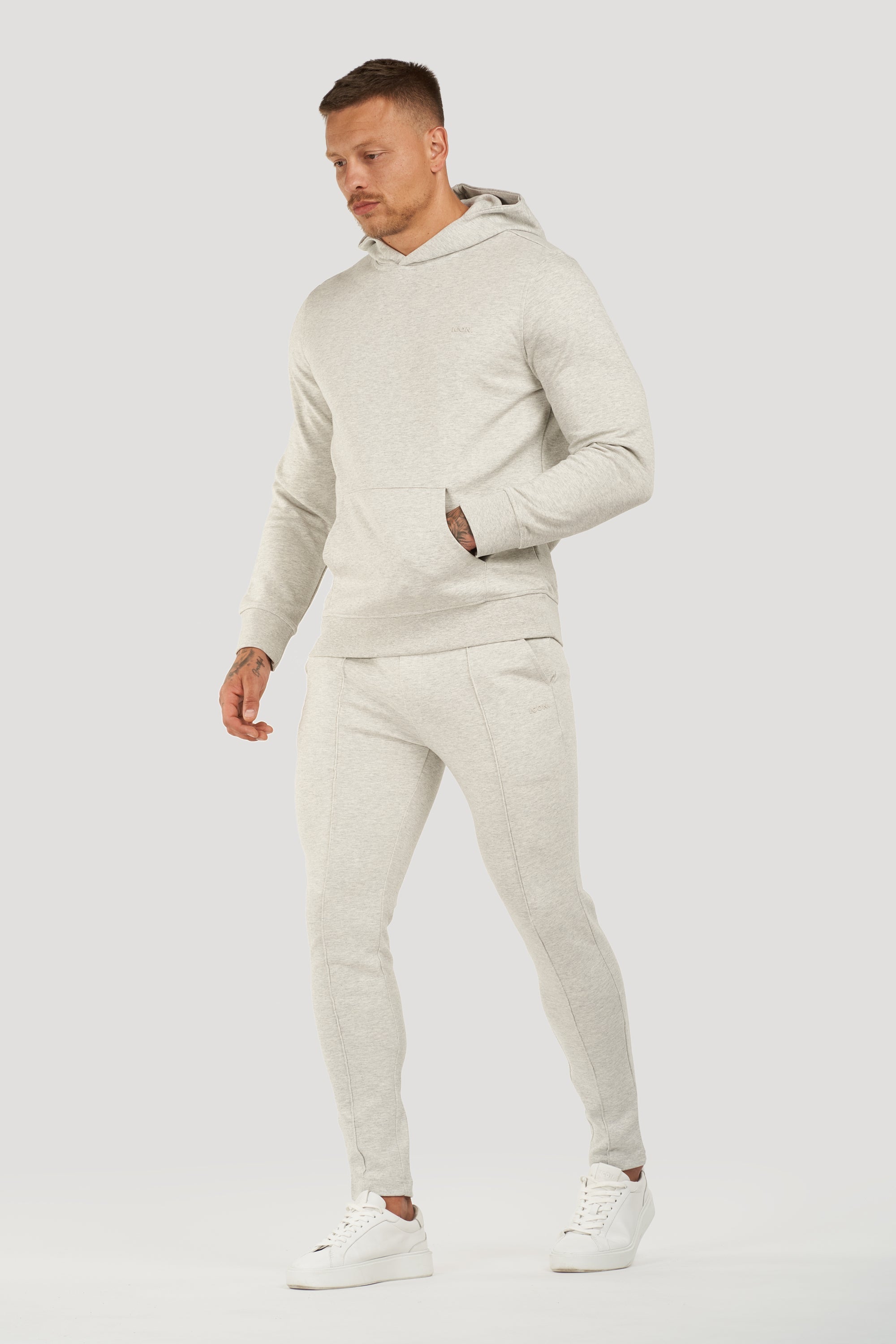 ZARVI ATHLETIC HOODIE