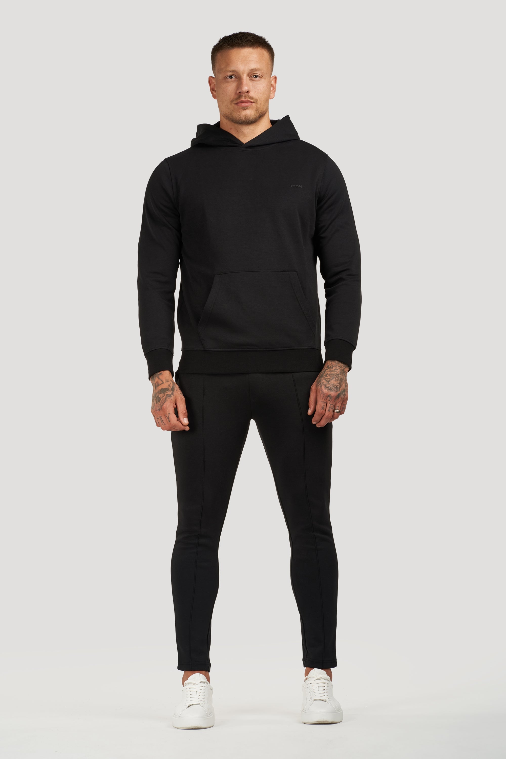 ZARVI ATHLETIC HOODIE