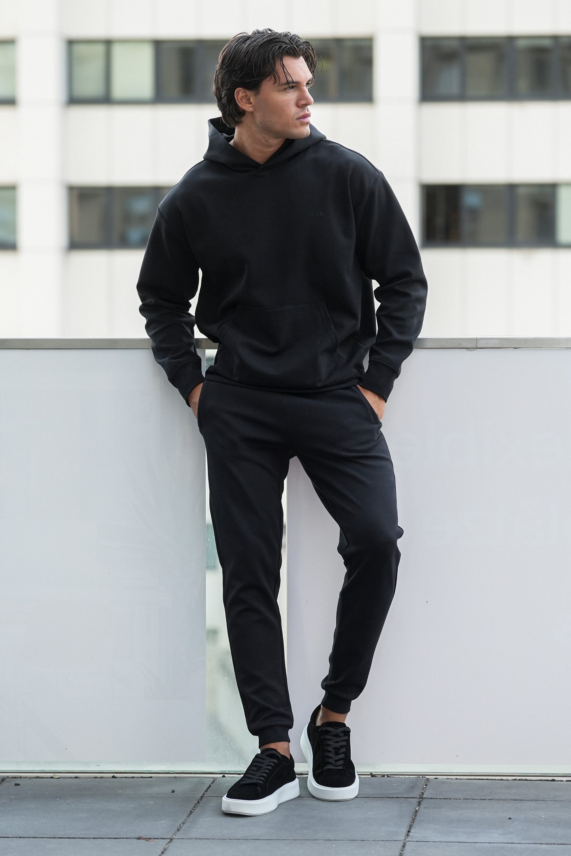 ZARVI RELAXED HOODIE