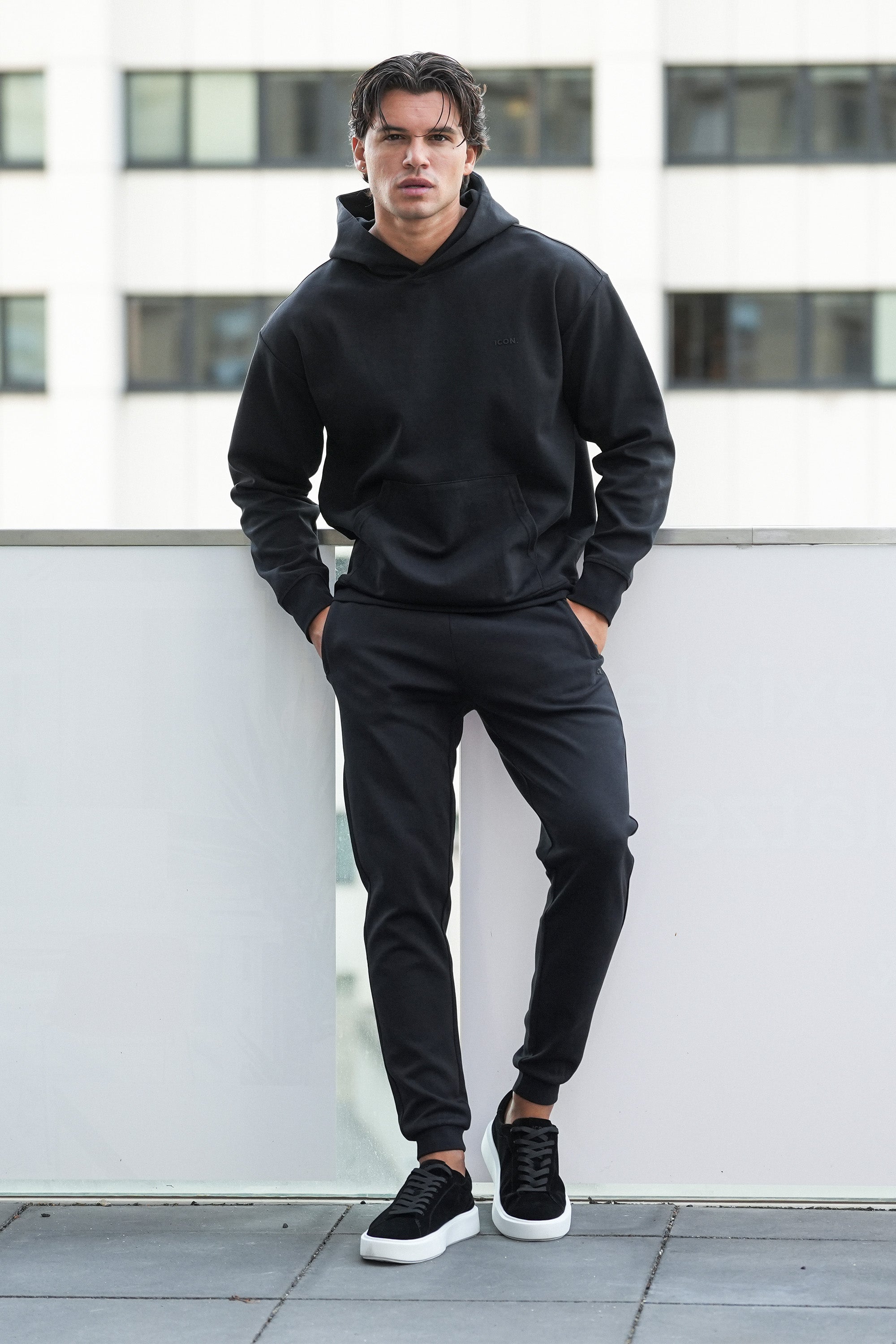ZARVI RELAXED JOGGER