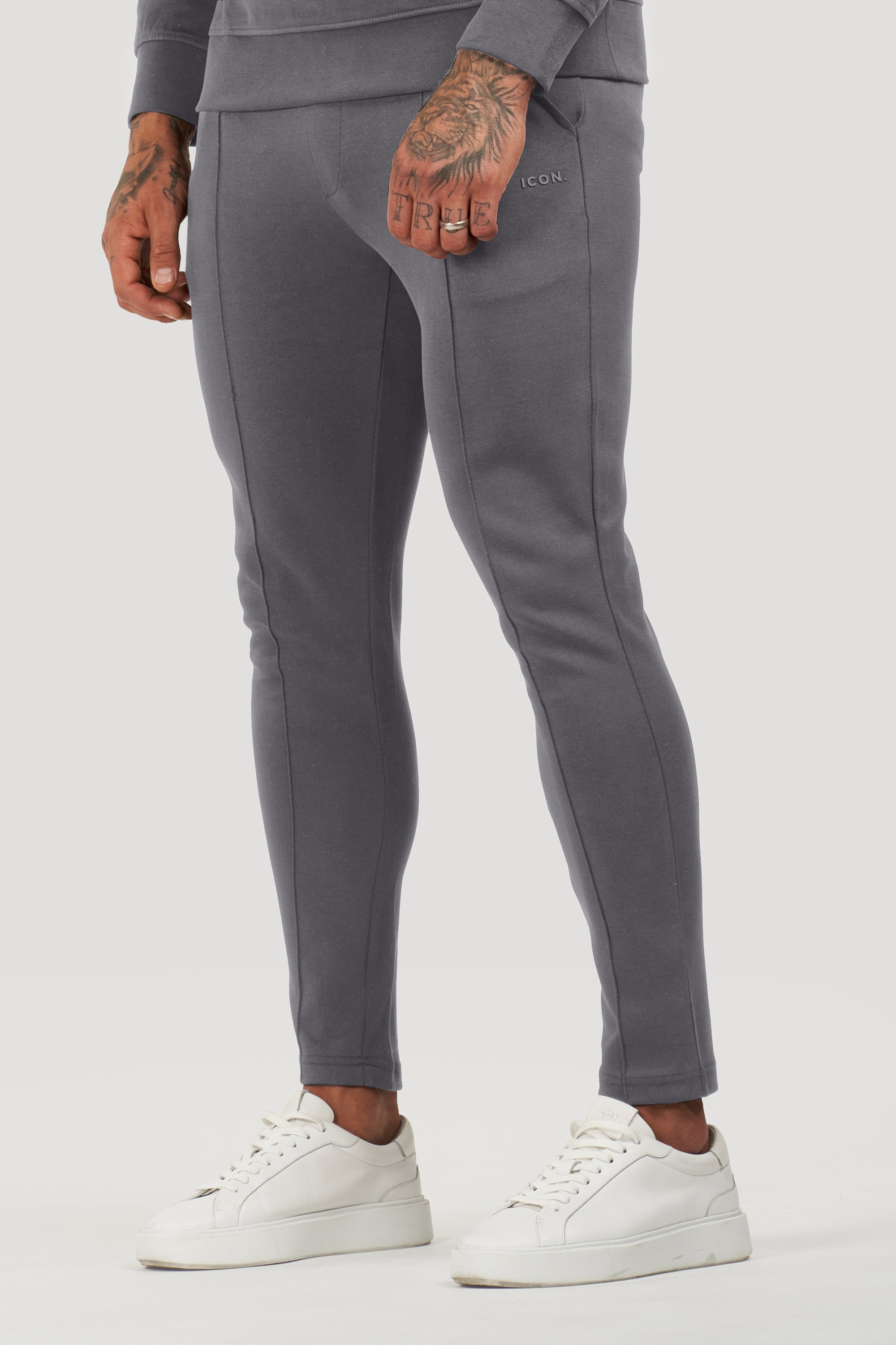 ZARVI ATHLETIC JOGGER