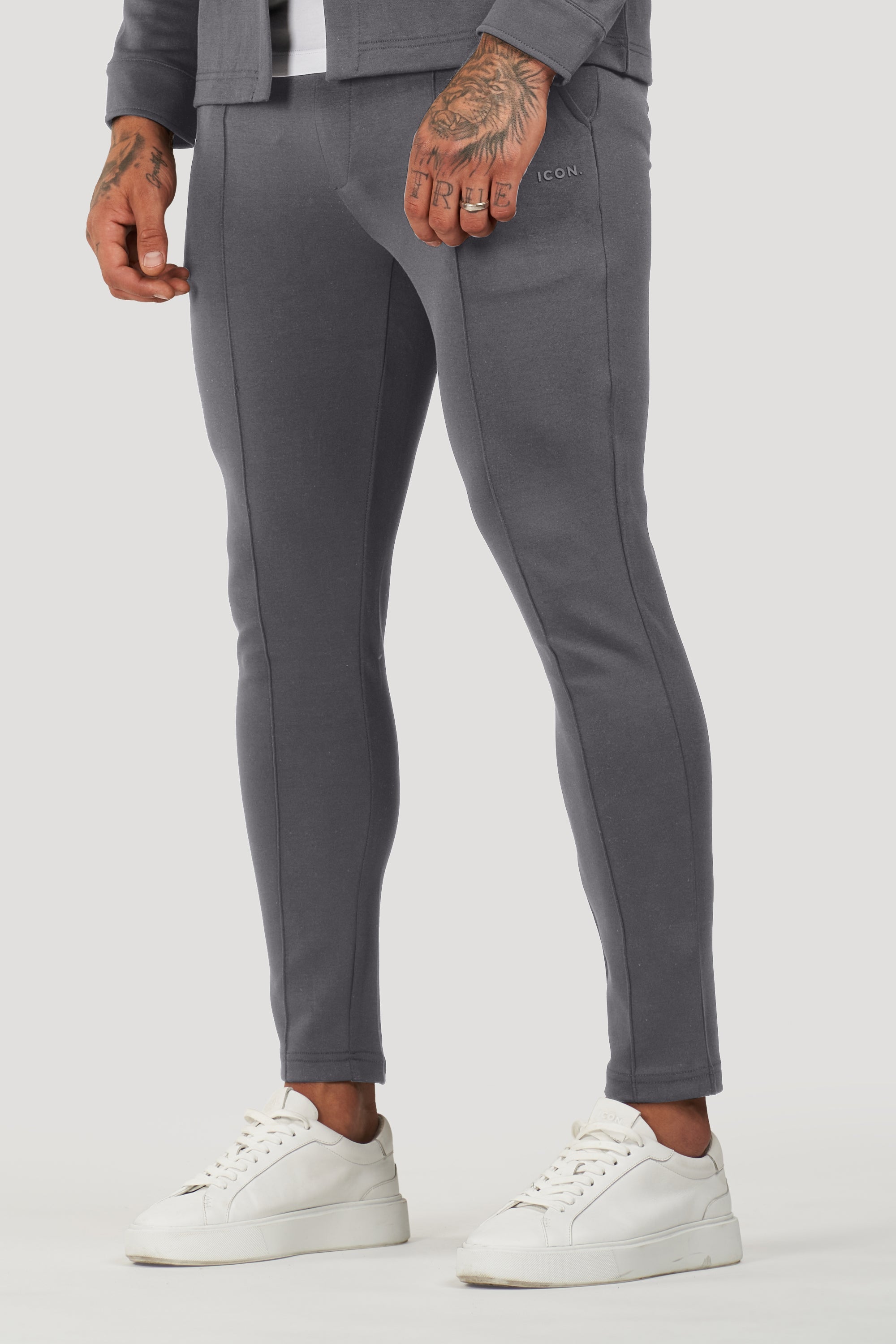 ZARVI ATHLETIC JOGGER