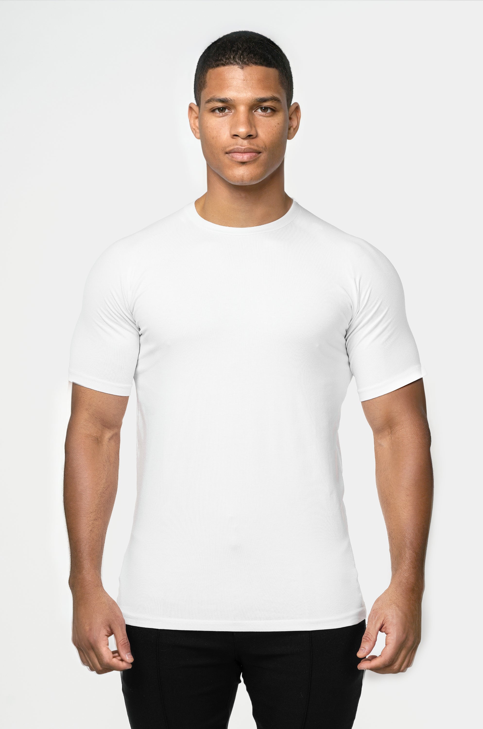 ZARVI ESSENTIAL T-SHIRT