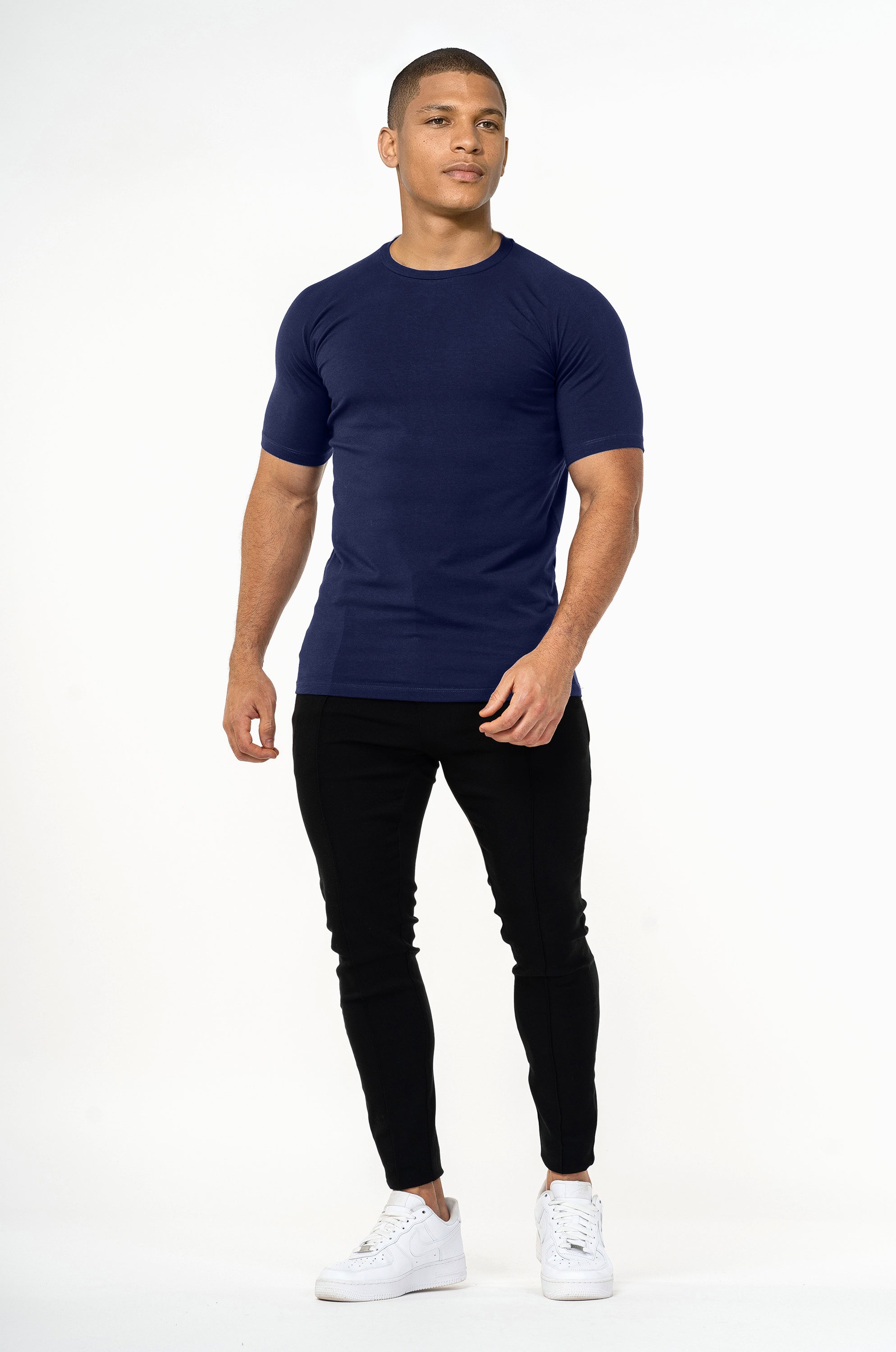 ZARVI ESSENTIAL T-SHIRT