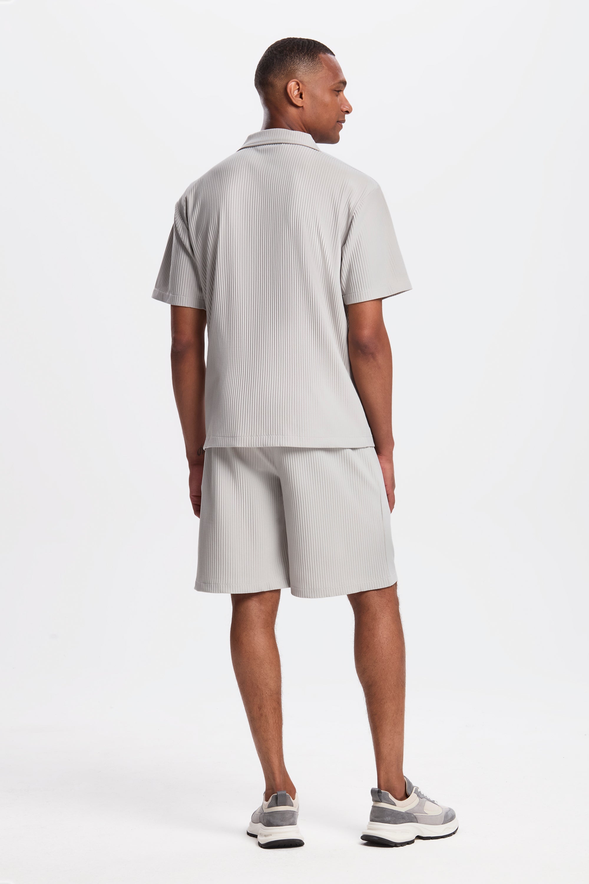 THE PLEATED SS SHIRT