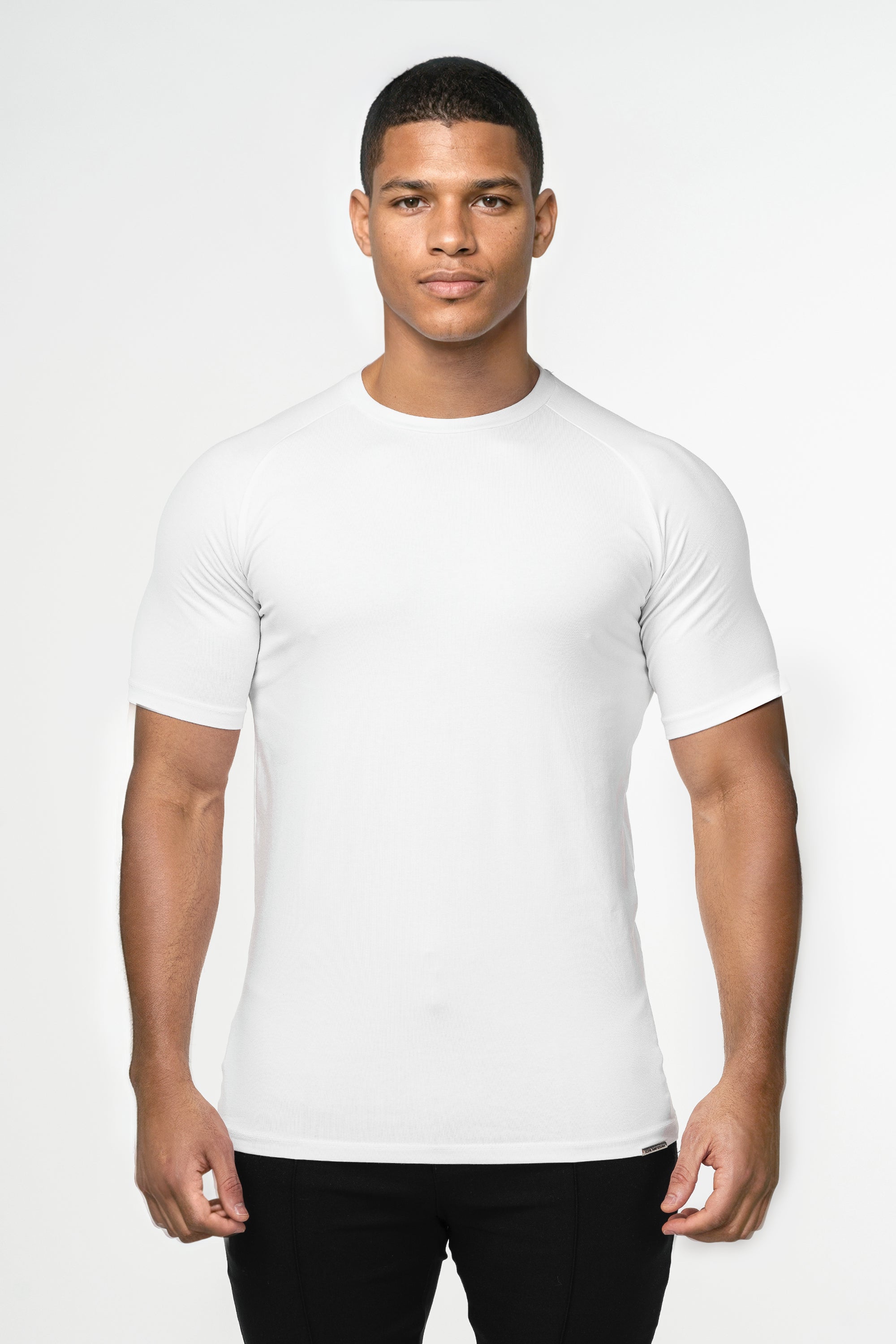 THE MUSCLE BASIC T-SHIRT