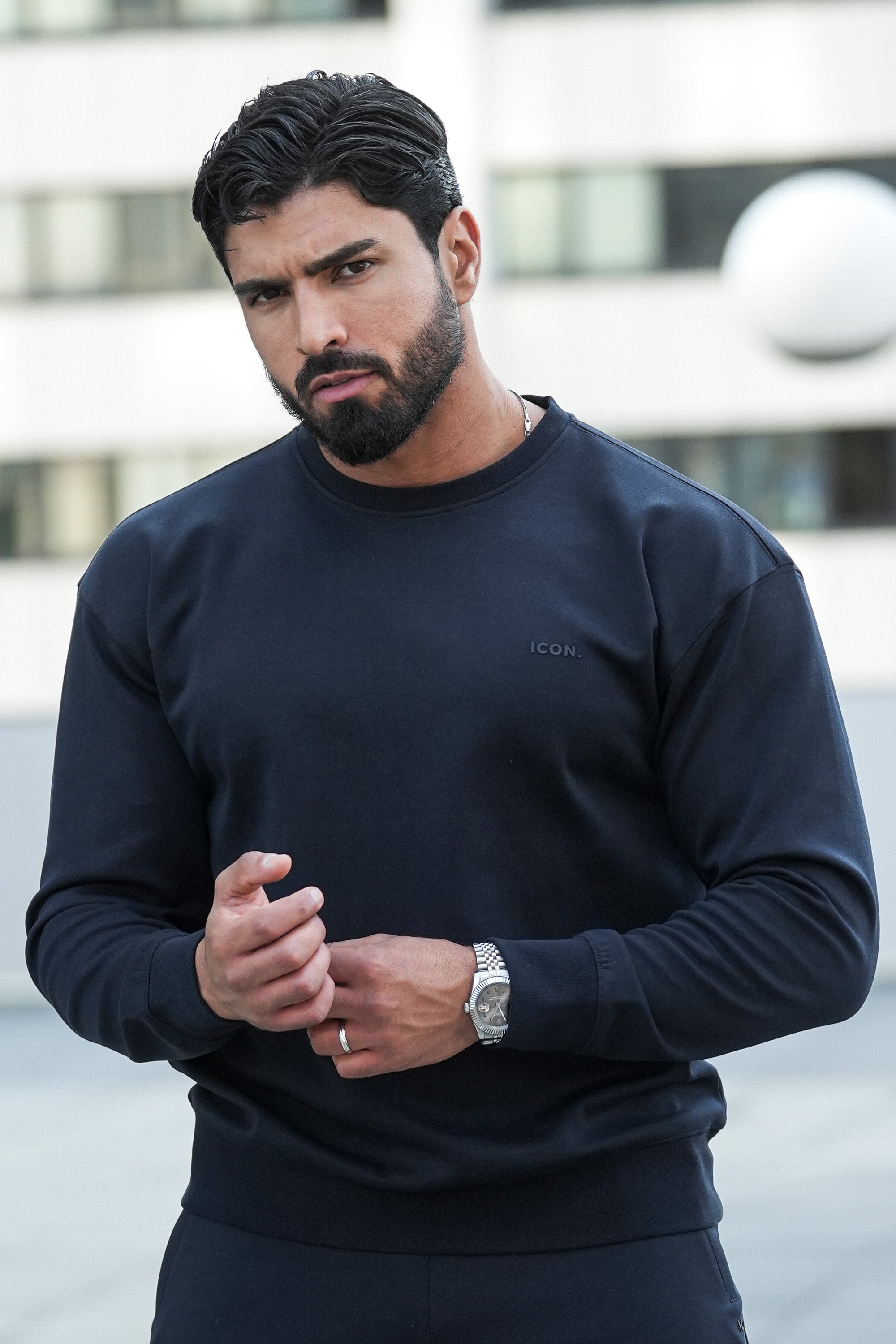 THE RELAXED CREWNECK SWEATER