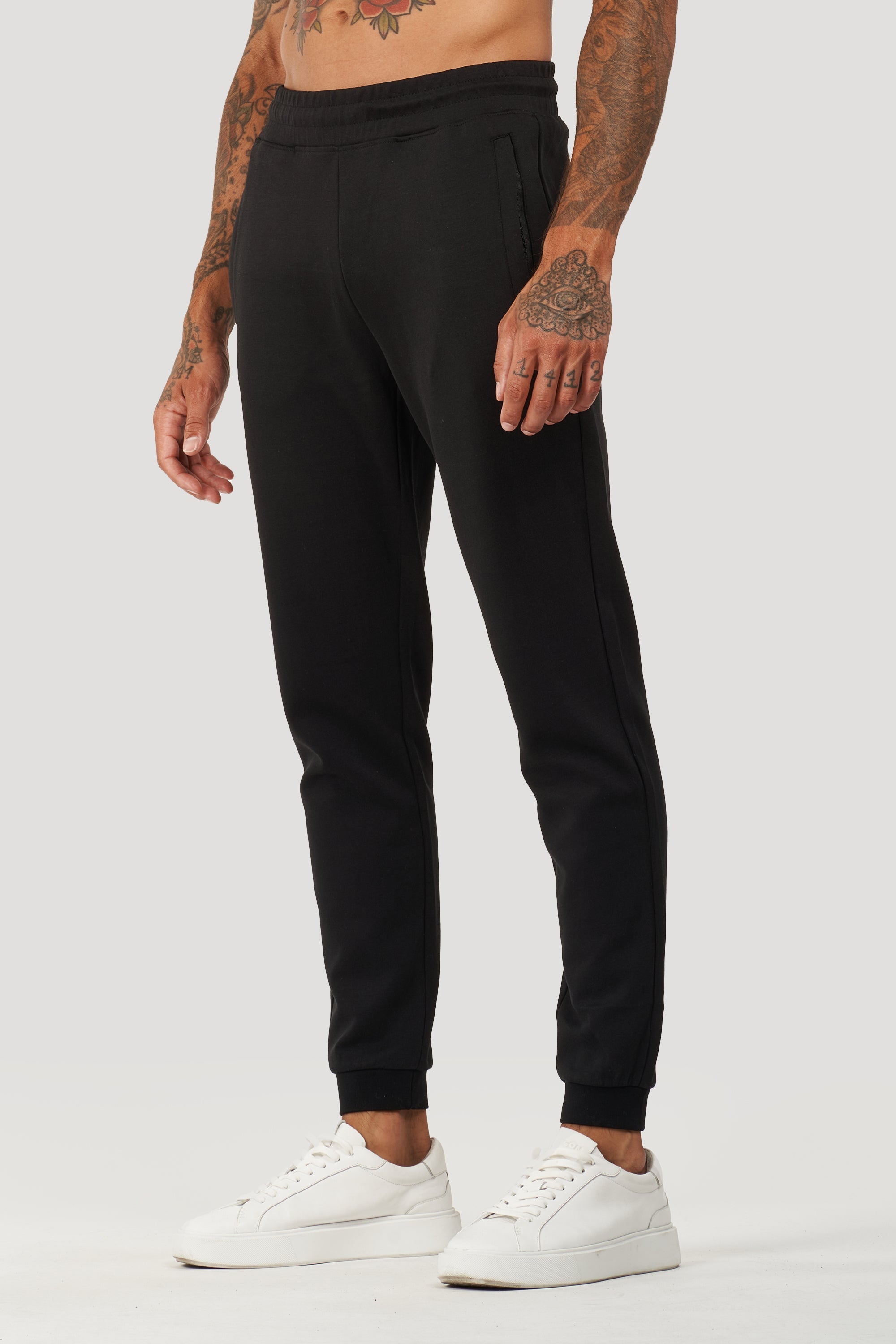 ZARVI RELAXED JOGGER