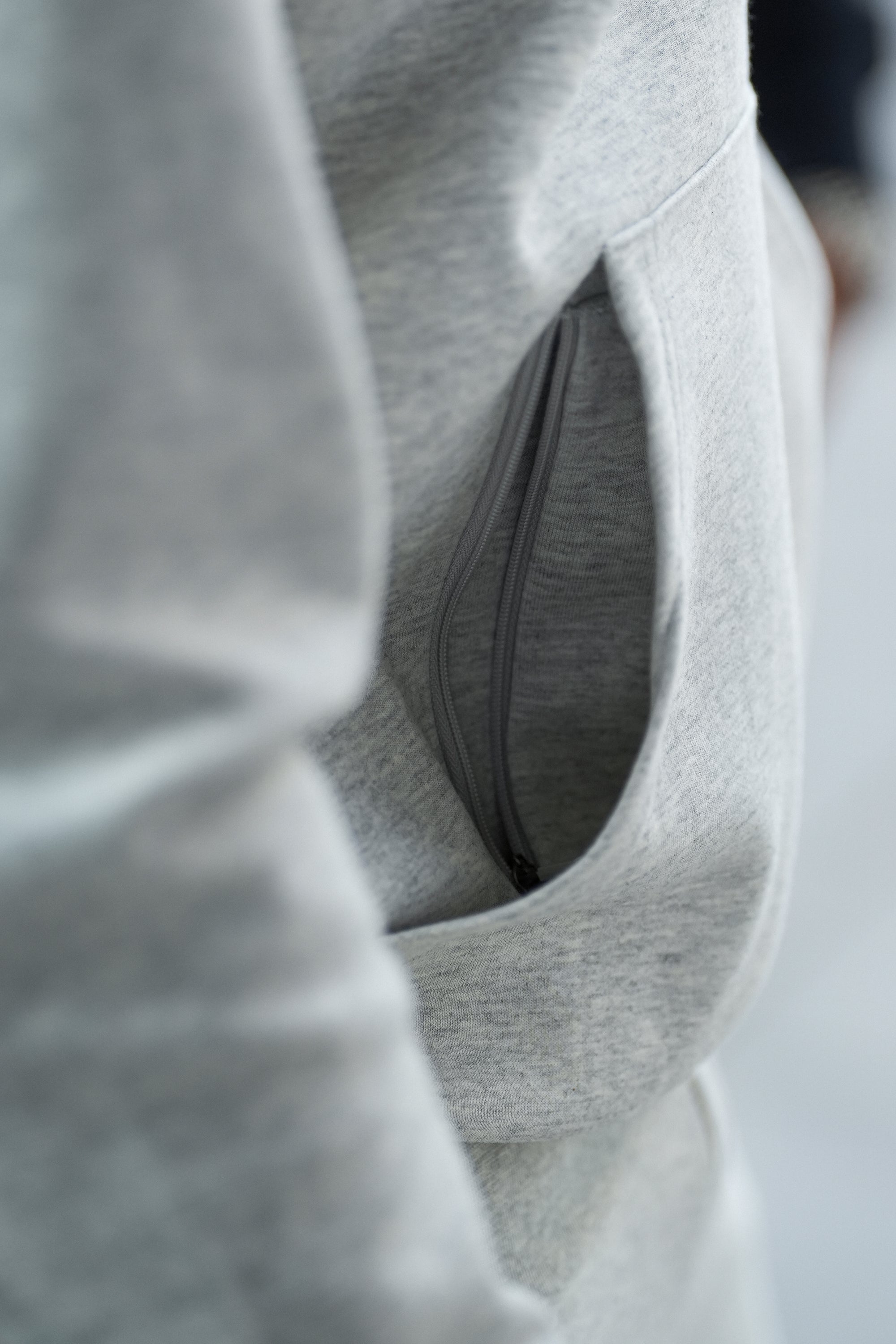 ZARVI RELAXED HOODIE