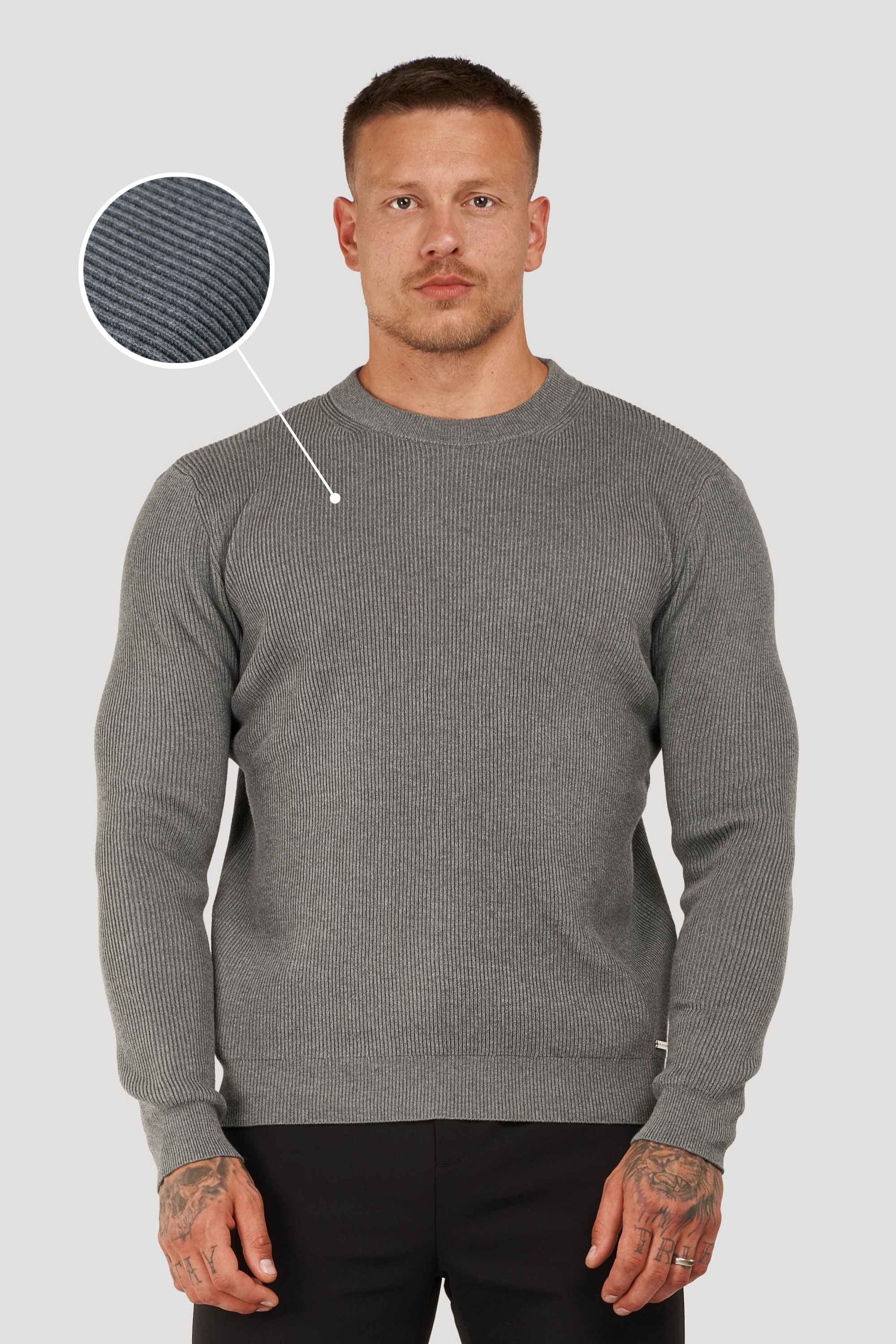 ZARVI RENZO CREWNECK SWEATER