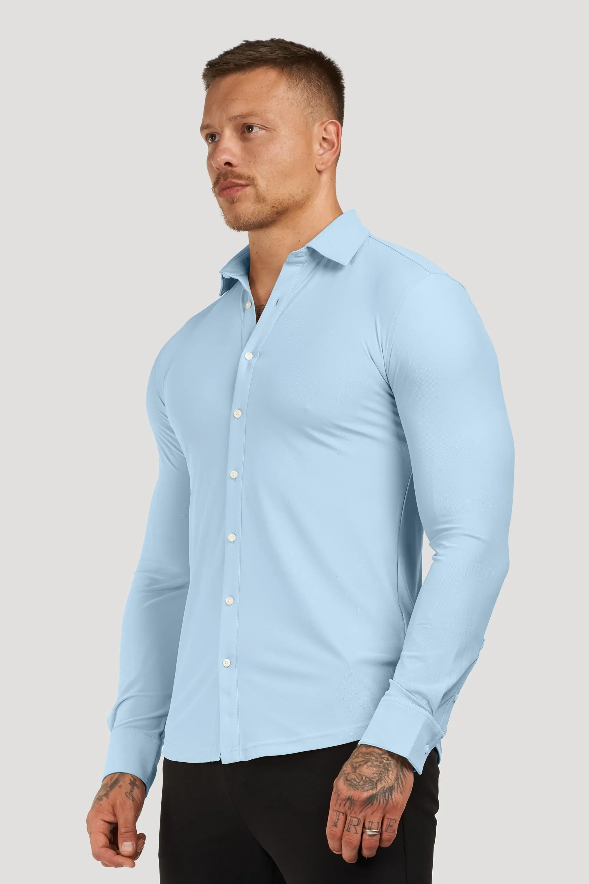 THE ATHLETIC STRETCH SHIRT