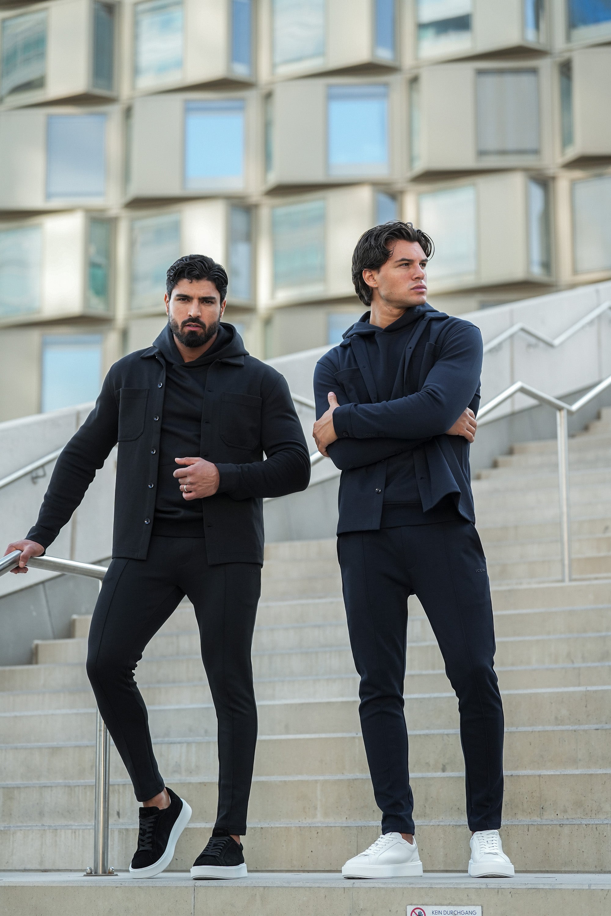 ZARVI ATHLETIC HOODIE